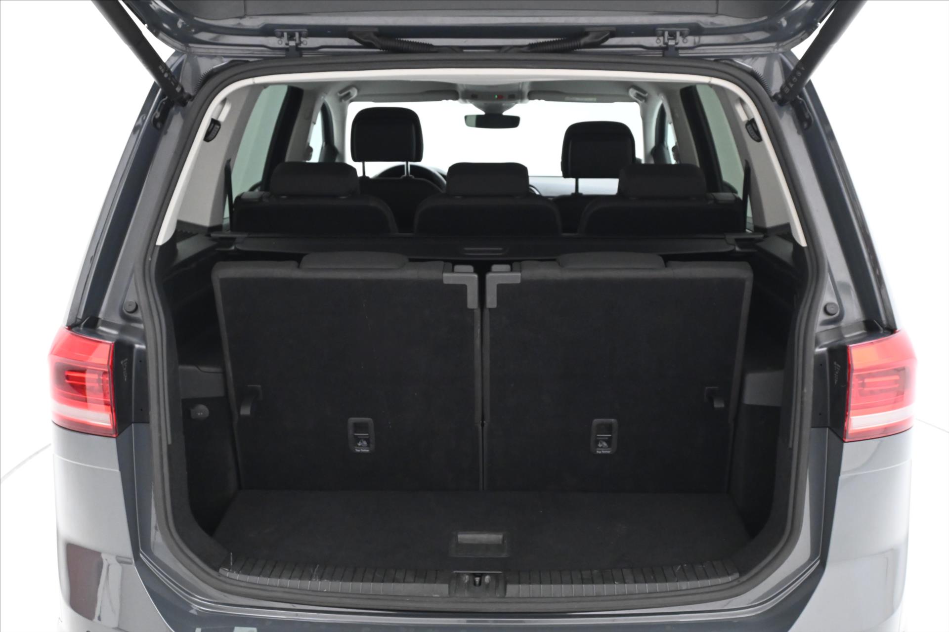 Hlavní fotografie vozu Volkswagen Touran 2,0 TDI 110kW DSG 7/Míst HIGHLINE Záruka až 5 let (9)