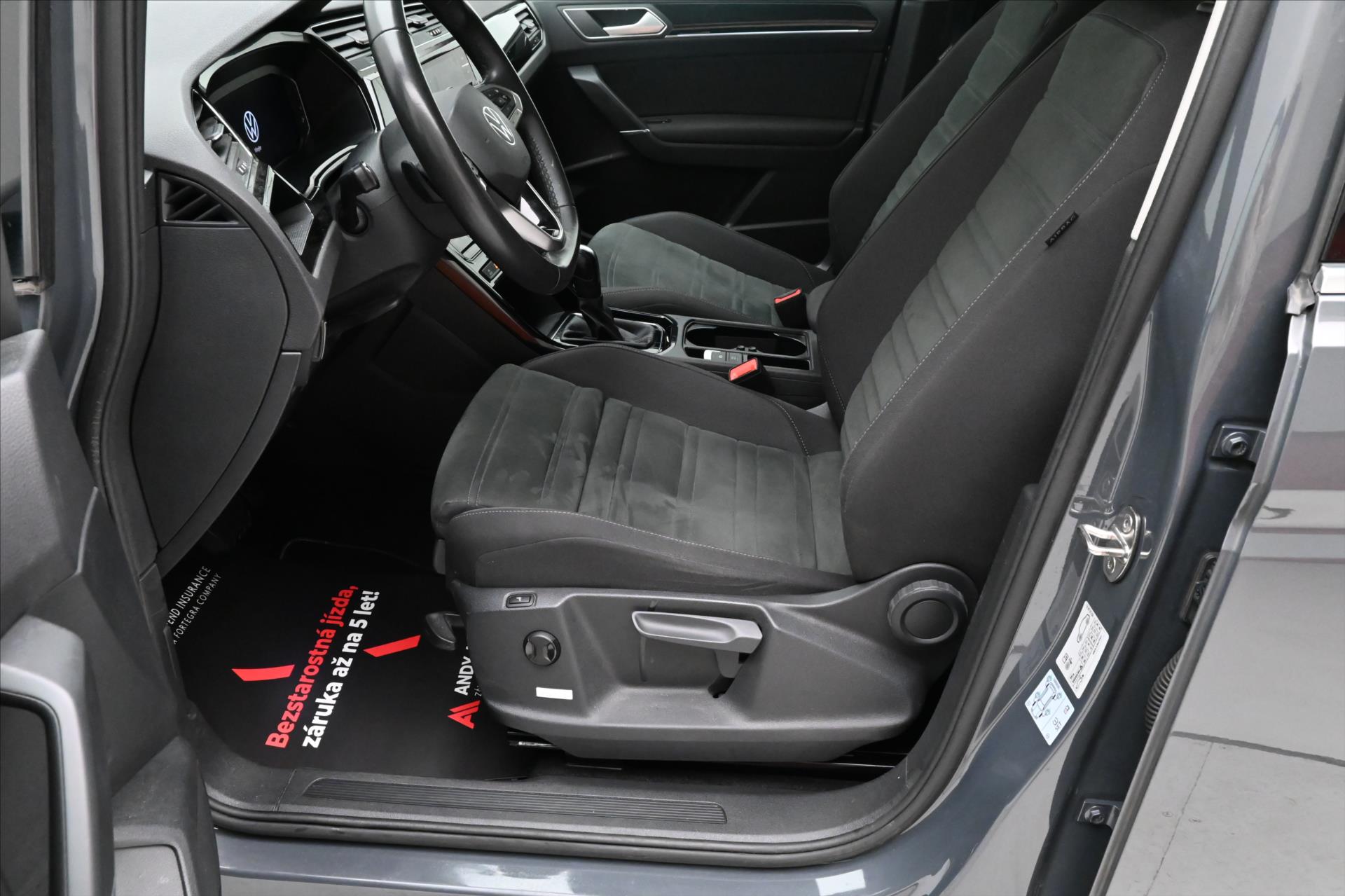 Hlavní fotografie vozu Volkswagen Touran 2,0 TDI 110kW DSG 7/Míst HIGHLINE Záruka až 5 let (13)