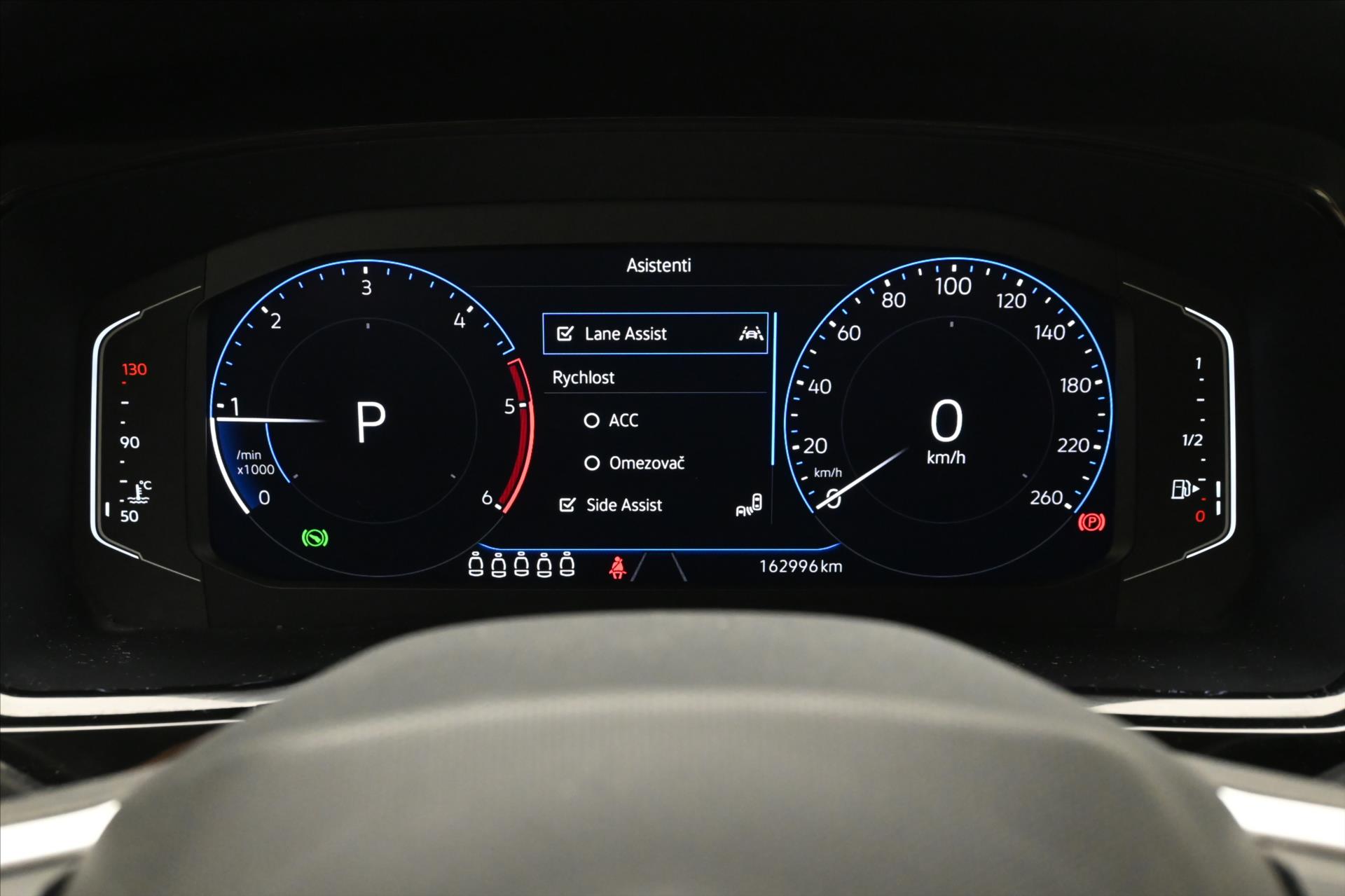 Hlavní fotografie vozu Volkswagen Touran 2,0 TDI 110kW DSG 7/Míst HIGHLINE Záruka až 5 let (16)