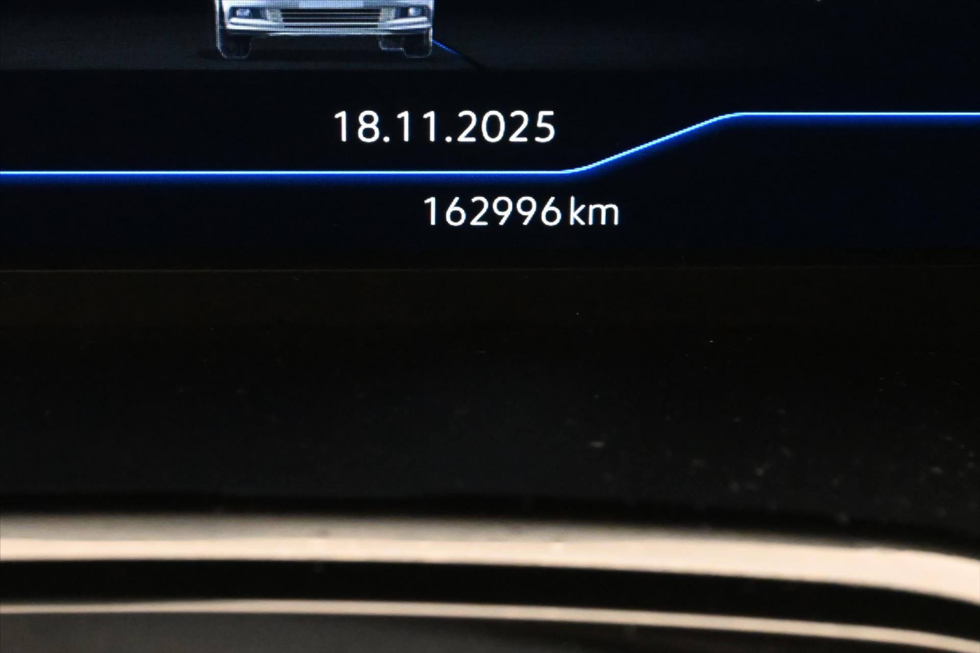 Hlavní fotografie vozu Volkswagen Touran 2,0 TDI 110kW DSG 7/Míst HIGHLINE Záruka až 5 let (17)