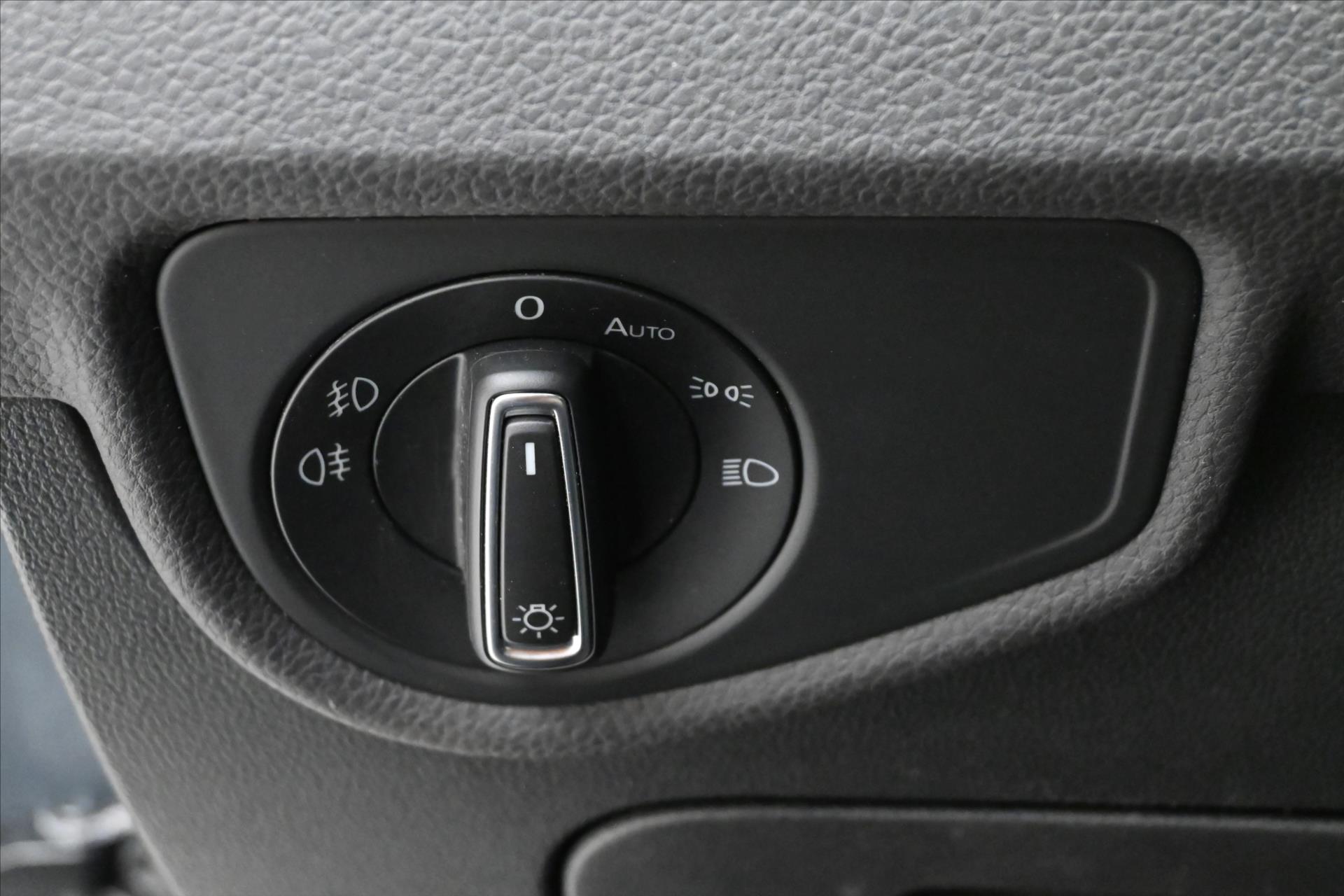 Hlavní fotografie vozu Volkswagen Touran 2,0 TDI 110kW DSG 7/Míst HIGHLINE Záruka až 5 let (26)