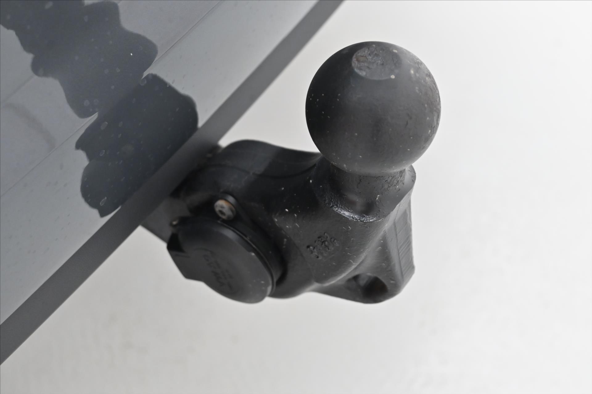 Hlavní fotografie vozu Volkswagen Touran 2,0 TDI 110kW DSG 7/Míst HIGHLINE Záruka až 5 let (30)