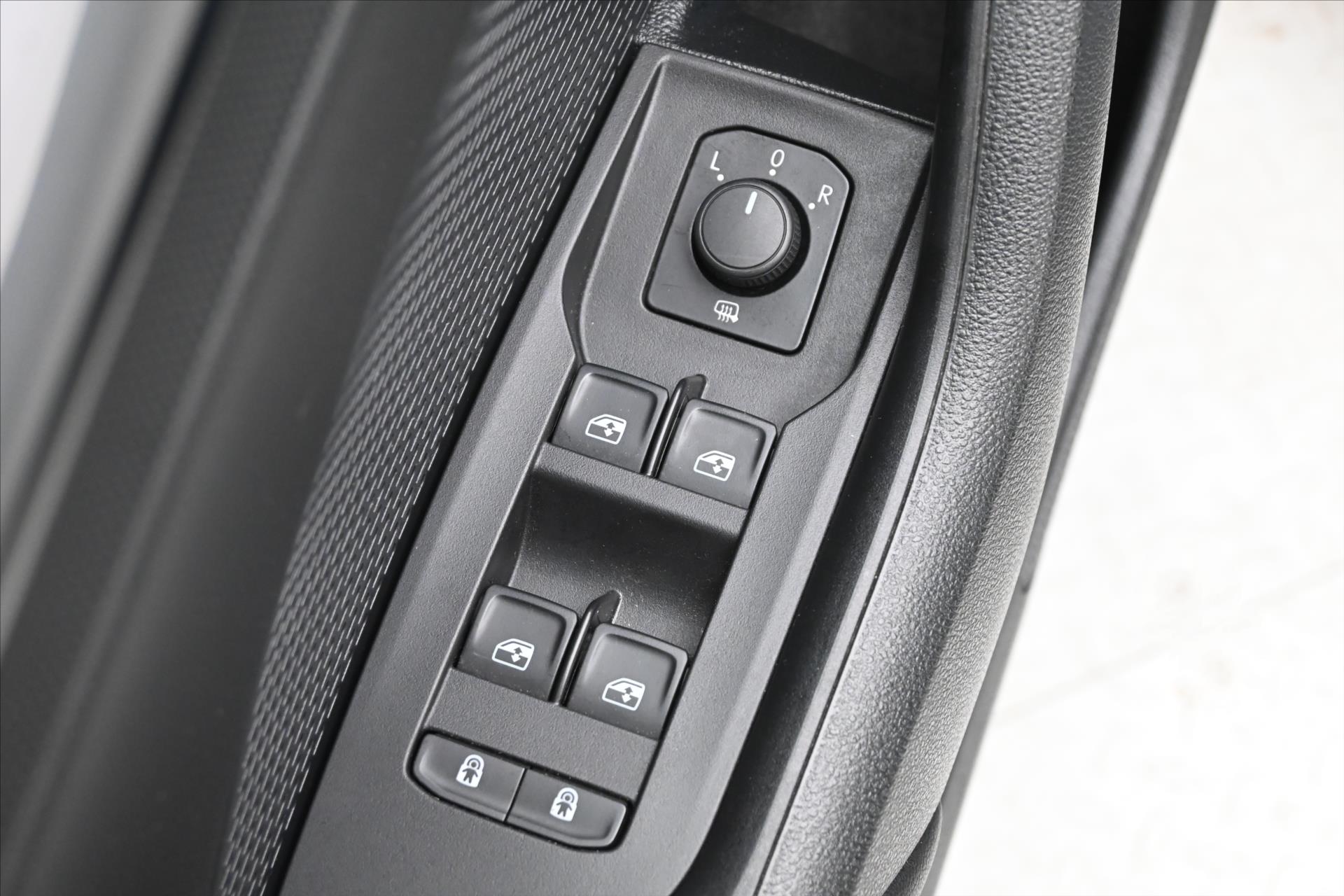 Hlavní fotografie vozu Škoda Octavia 2,0 TDI 110 kW DSG Business Záruka až 5 let (25)