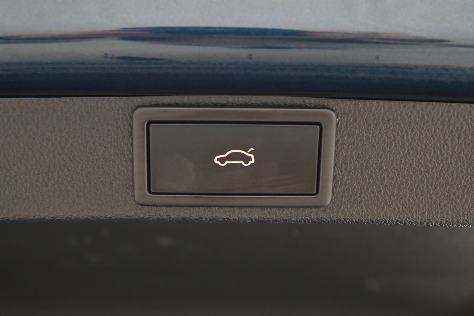 Hlavní fotografie vozu Škoda Octavia 2,0 TDI 110 kW DSG Business Záruka až 5 let (28)