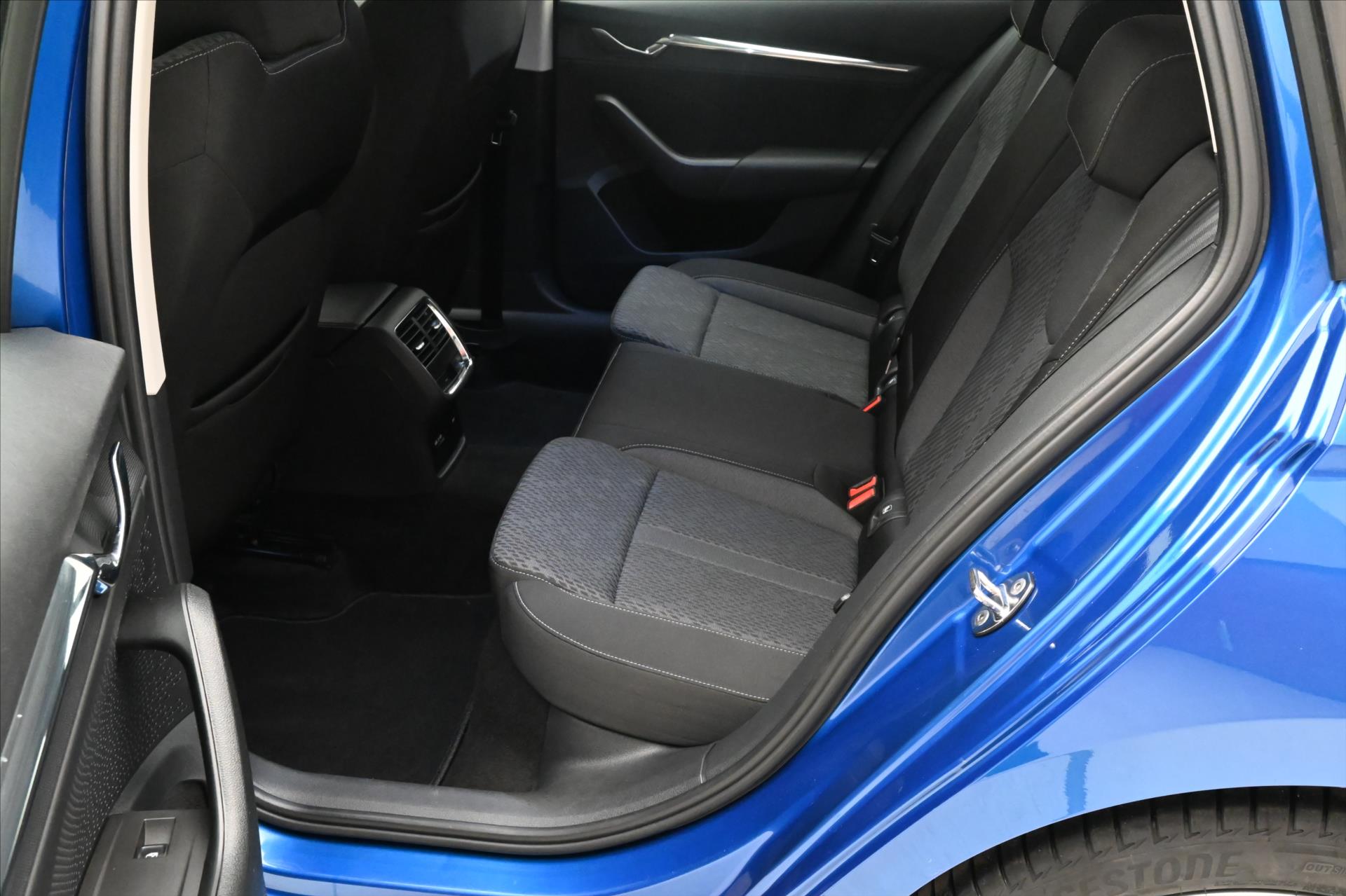 Hlavní fotografie vozu Škoda Octavia 2,0 TDI 110 kW DSG 4x4 Záruka až 5 let (15)