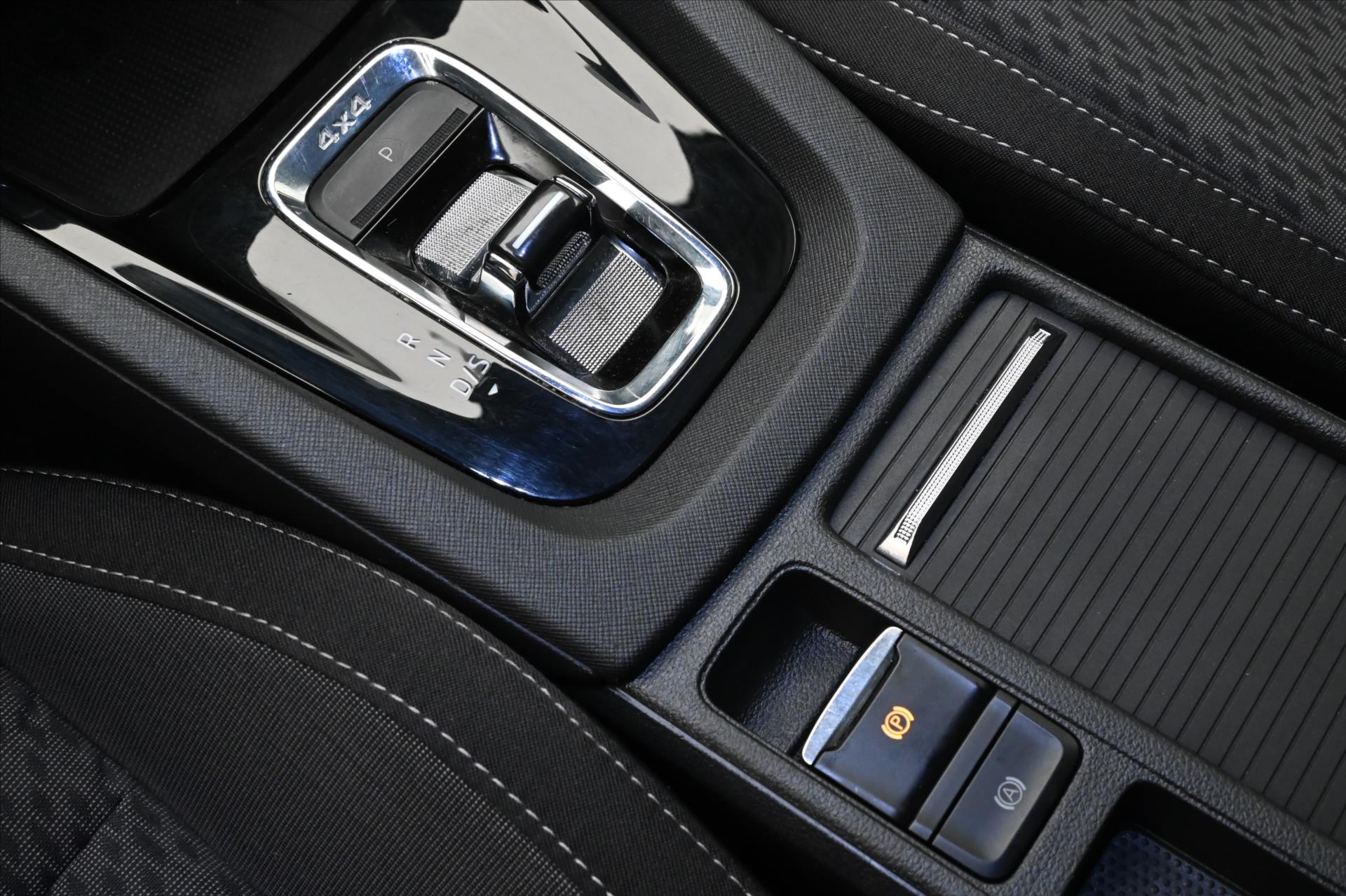 Hlavní fotografie vozu Škoda Octavia 2,0 TDI 110 kW DSG 4x4 Záruka až 5 let (26)