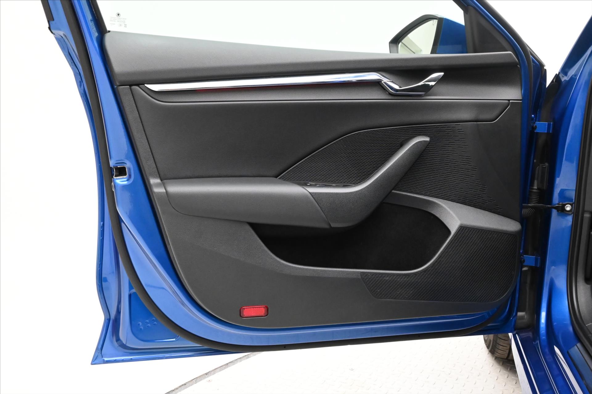 Hlavní fotografie vozu Škoda Octavia 2,0 TDI 110 kW DSG 4x4 Záruka až 5 let (27)