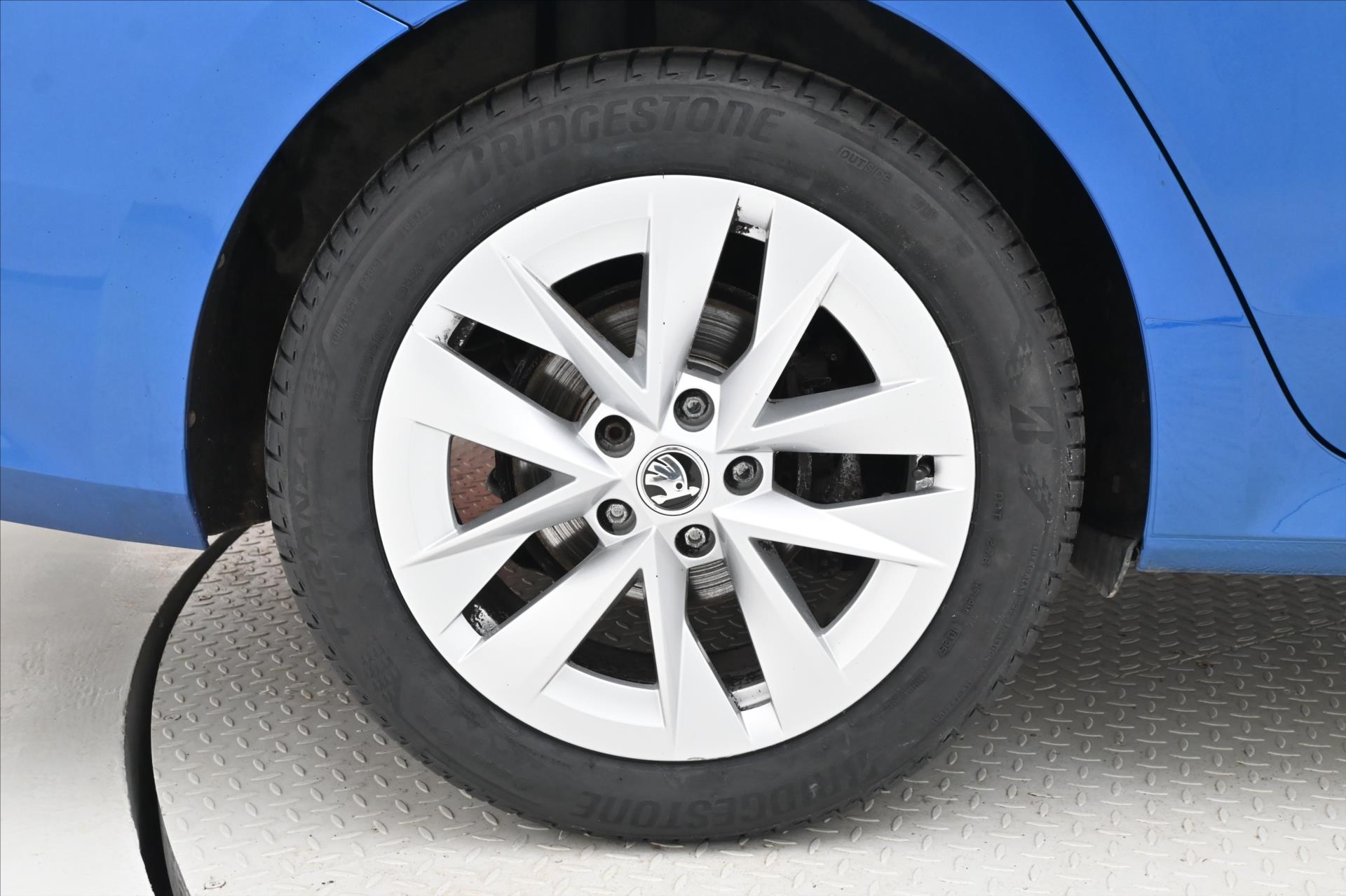 Hlavní fotografie vozu Škoda Octavia 2,0 TDI 110 kW DSG 4x4 Záruka až 5 let (34)