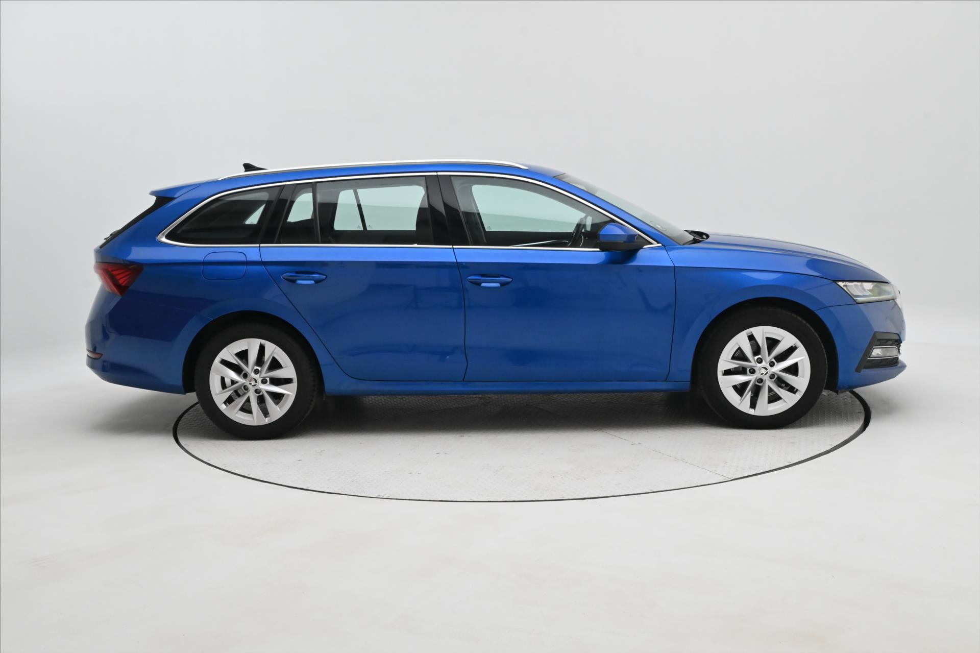 Hlavní fotografie vozu Škoda Octavia 2,0 TDI 110 kW DSG 4x4 Záruka až 5 let (5)