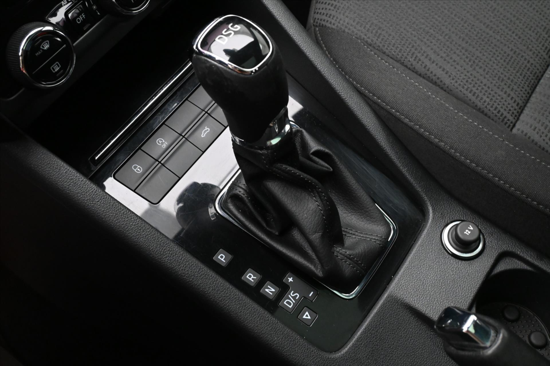 Hlavní fotografie vozu Škoda Octavia 2,0 TDI 110 kW DSG STYLE Záruka až 5 let (24)