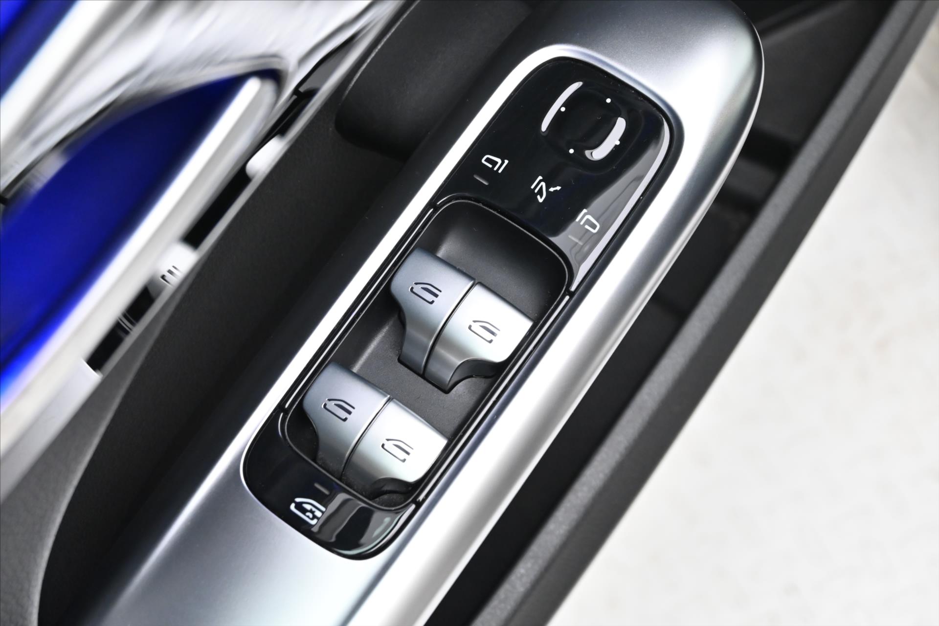 Hlavní fotografie vozu Mercedes-Benz Třídy C 2,0 220d 147kW 4MATIC 9G-Tron. Záruka až 5 let (23)