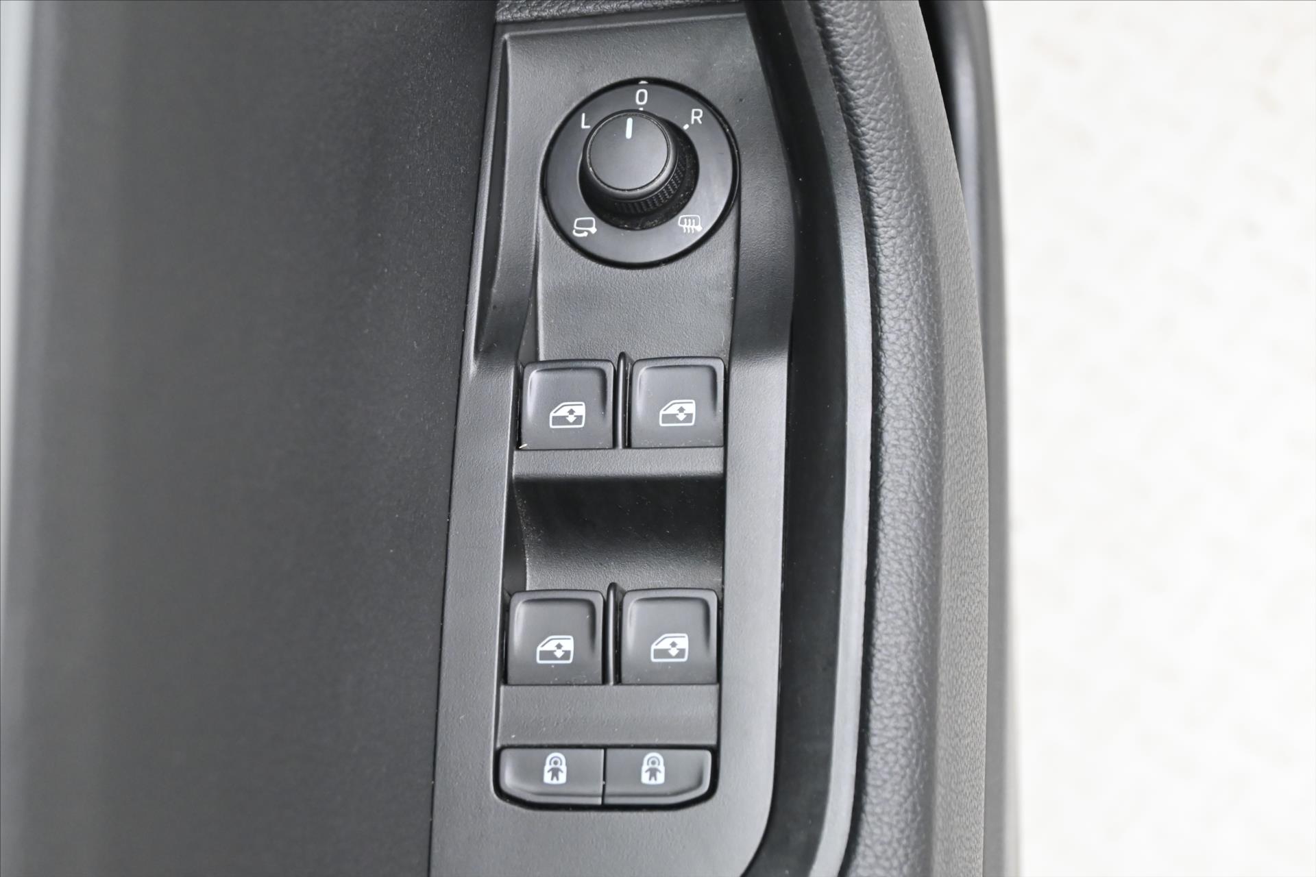 Hlavní fotografie vozu Škoda Superb 2,0 TDI 110 kW DSG Ambition Záruka až 5 let (25)