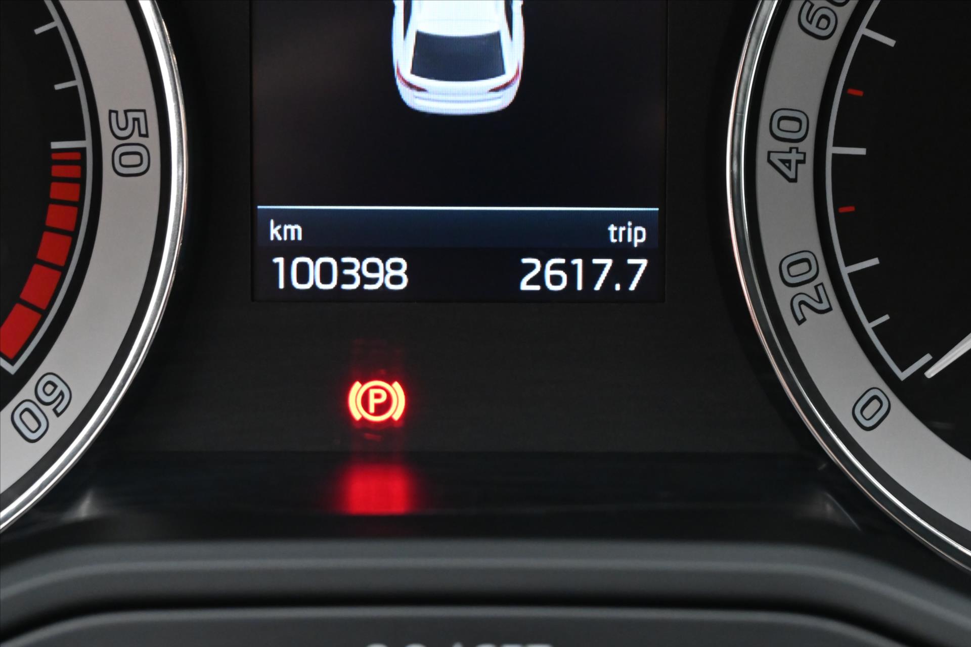 Hlavní fotografie vozu Škoda Superb 2,0 TDI 110kW AMBITION DSG Záruka až 5 let (17)