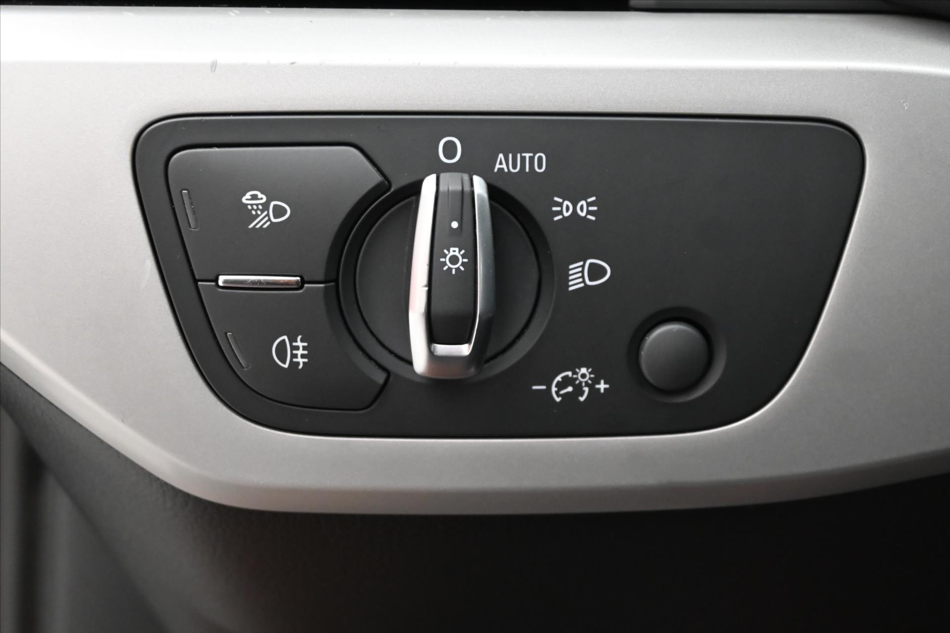 Hlavní fotografie vozu Audi A4 3,0 45TDI V6 170 kW Quattro Záruka až 5 let (25)