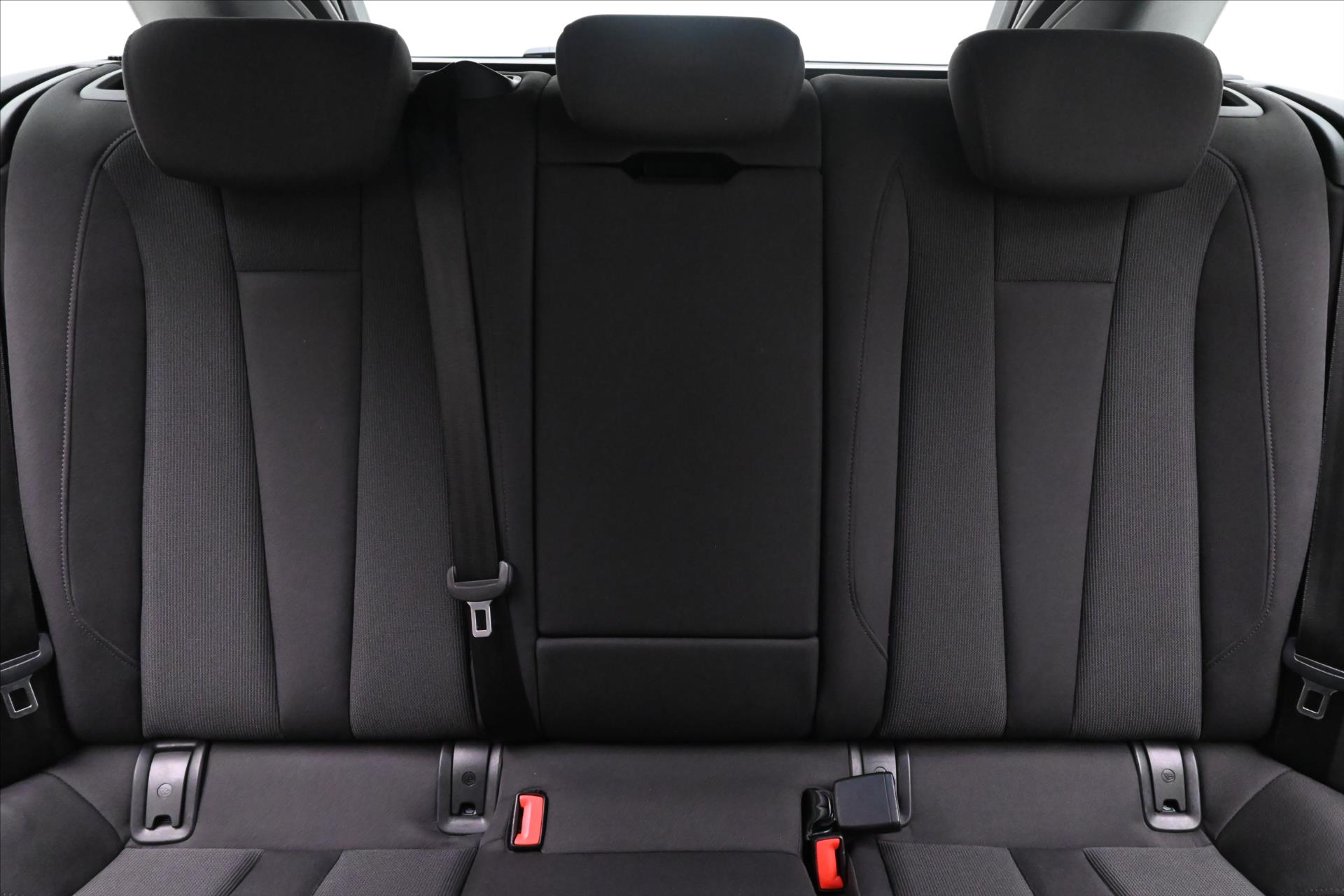 Hlavní fotografie vozu Audi A4 3,0 45TDI V6 170kW QUATTRO ZÁRUKA AŽ 5 LET (27)