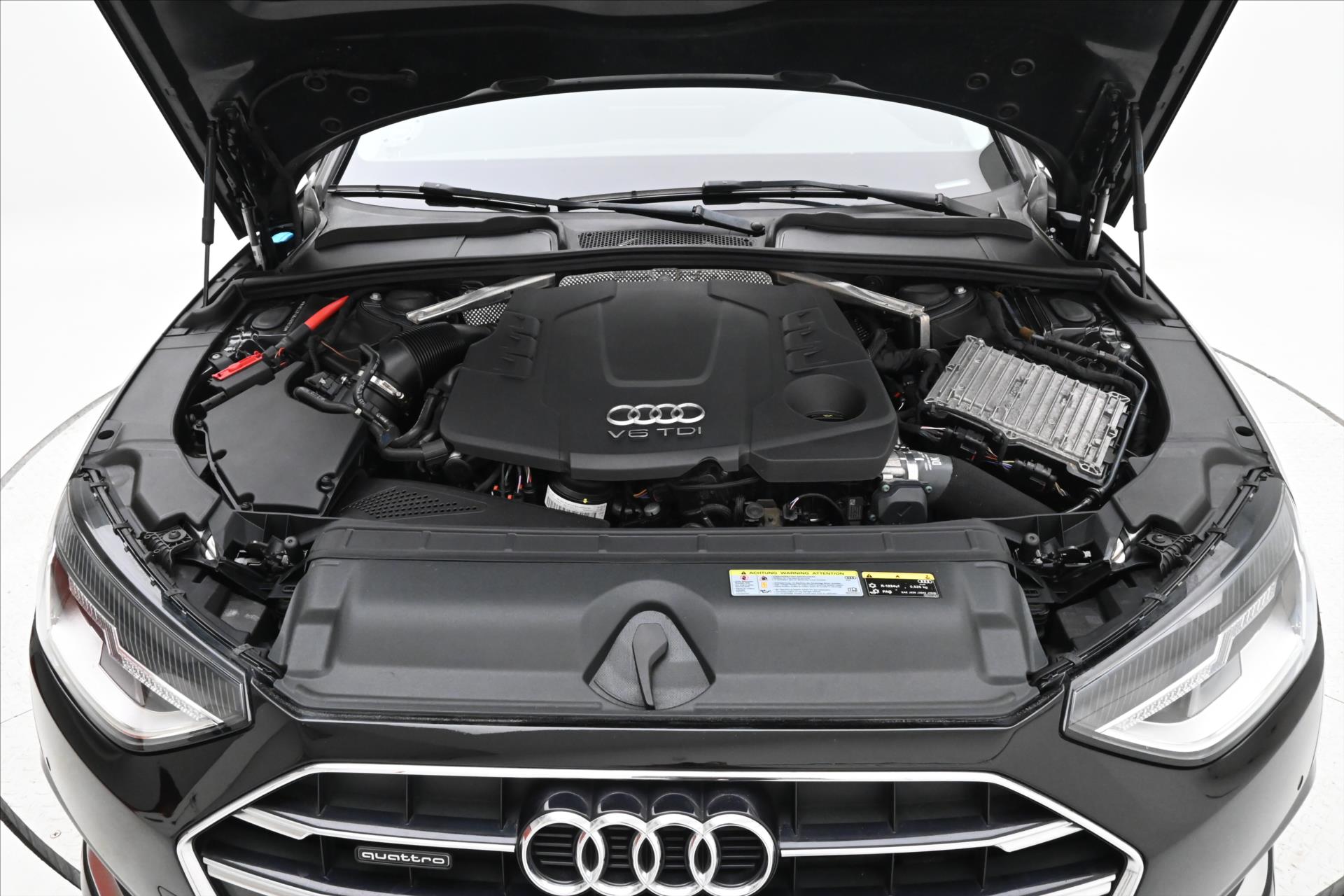 Hlavní fotografie vozu Audi A4 3,0 45TDI V6 170kW QUATTRO ZÁRUKA AŽ 5 LET (9)