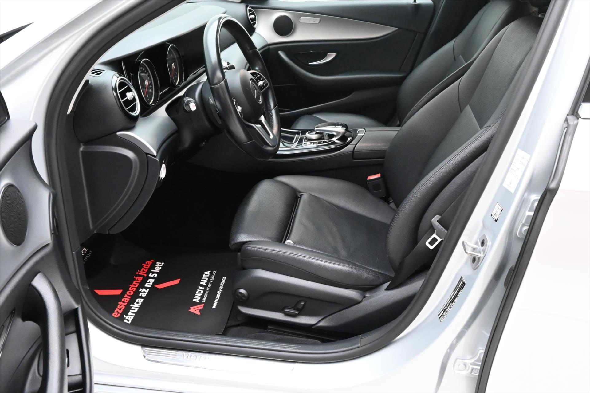 Hlavní fotografie vozu Mercedes-Benz Třídy E 2,0 220d 143 kW Avantgarde AT9 Záruka až 5 let (13)