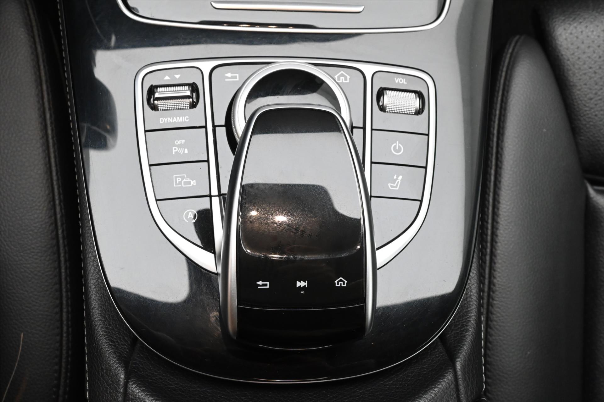 Hlavní fotografie vozu Mercedes-Benz Třídy E 2,0 220d 143 kW Avantgarde AT9 Záruka až 5 let (24)