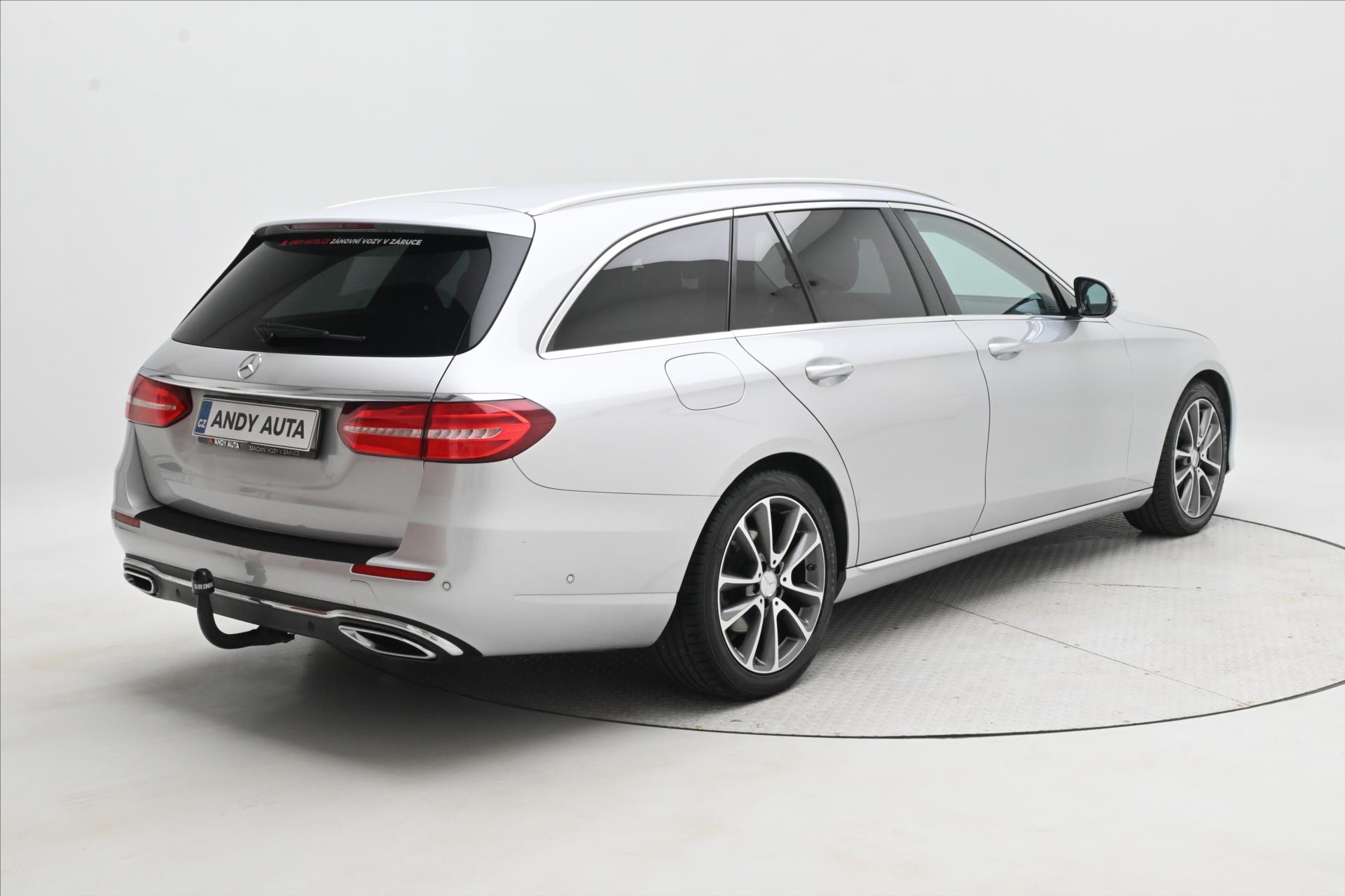 Hlavní fotografie vozu Mercedes-Benz Třídy E 2,0 220d 143 kW Avantgarde AT9 Záruka až 5 let (5)