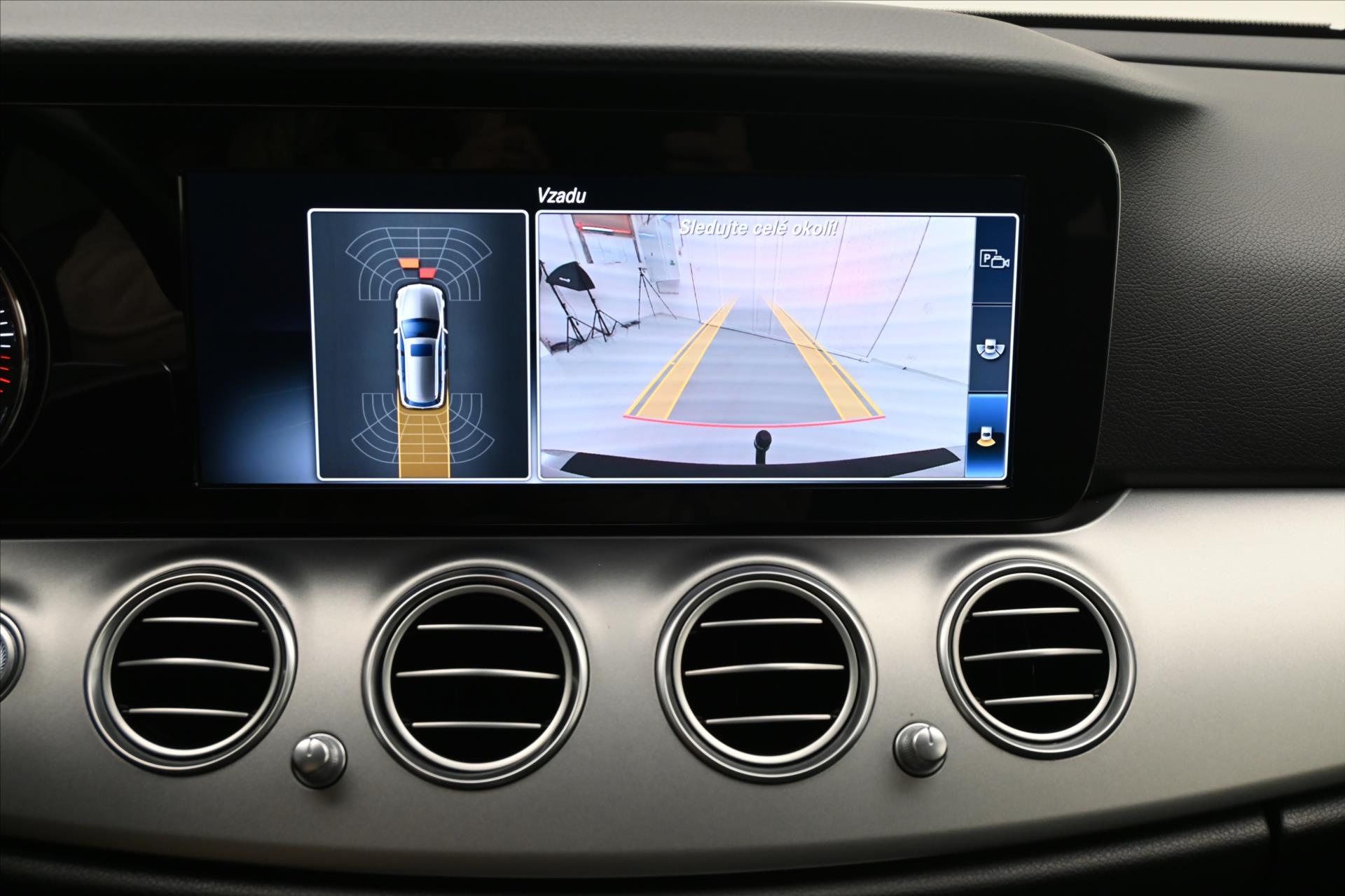 Hlavní fotografie vozu Mercedes-Benz Třídy E 2,0 220d 143kW Avantgarde AT9 Záruka až 5 let (21)