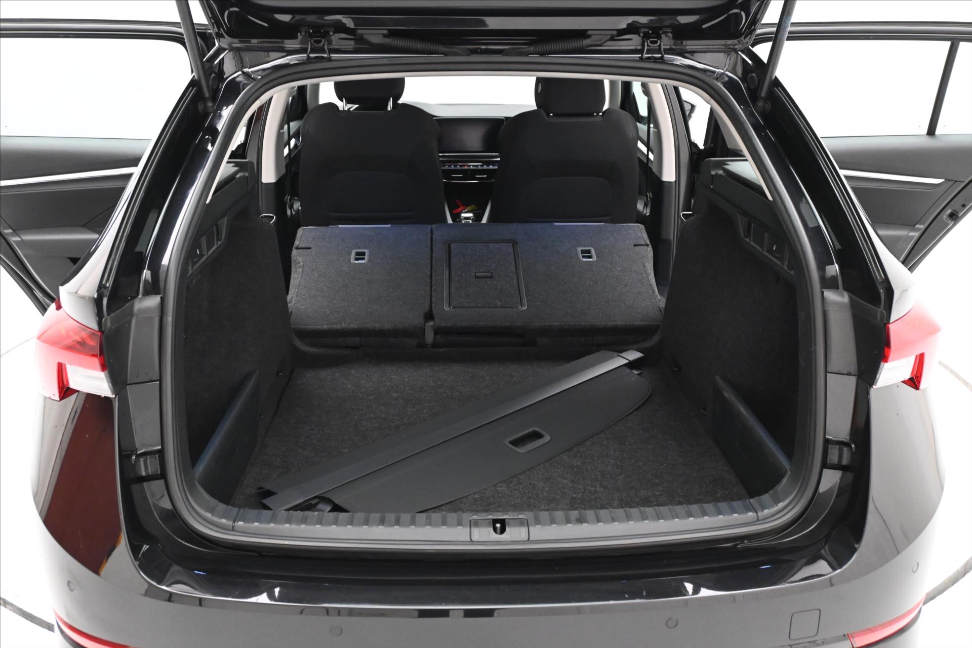 Hlavní fotografie vozu Škoda Octavia 2,0 TDI 110 kW DSG Style Záruka až 5 let (11)