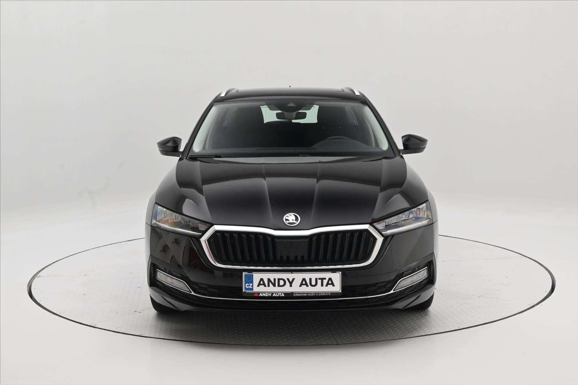 Hlavní fotografie vozu Škoda Octavia 2,0 TDI 110 kW DSG Style Záruka až 5 let (2)