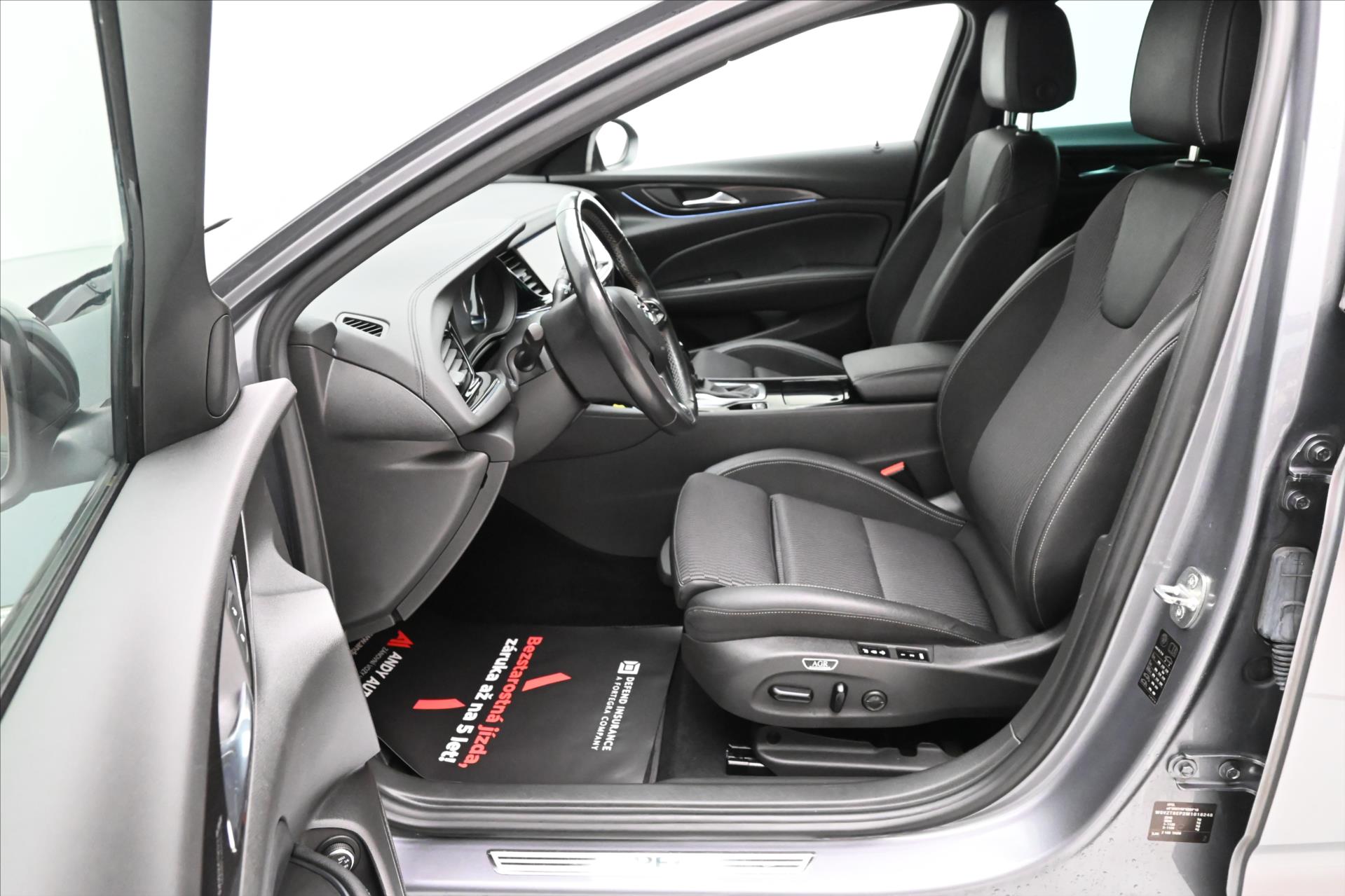 Hlavní fotografie vozu Opel Insignia 2,0 CDTi 128 kW AT8 Elegance-Cosmo Záruka až 5 let (13)