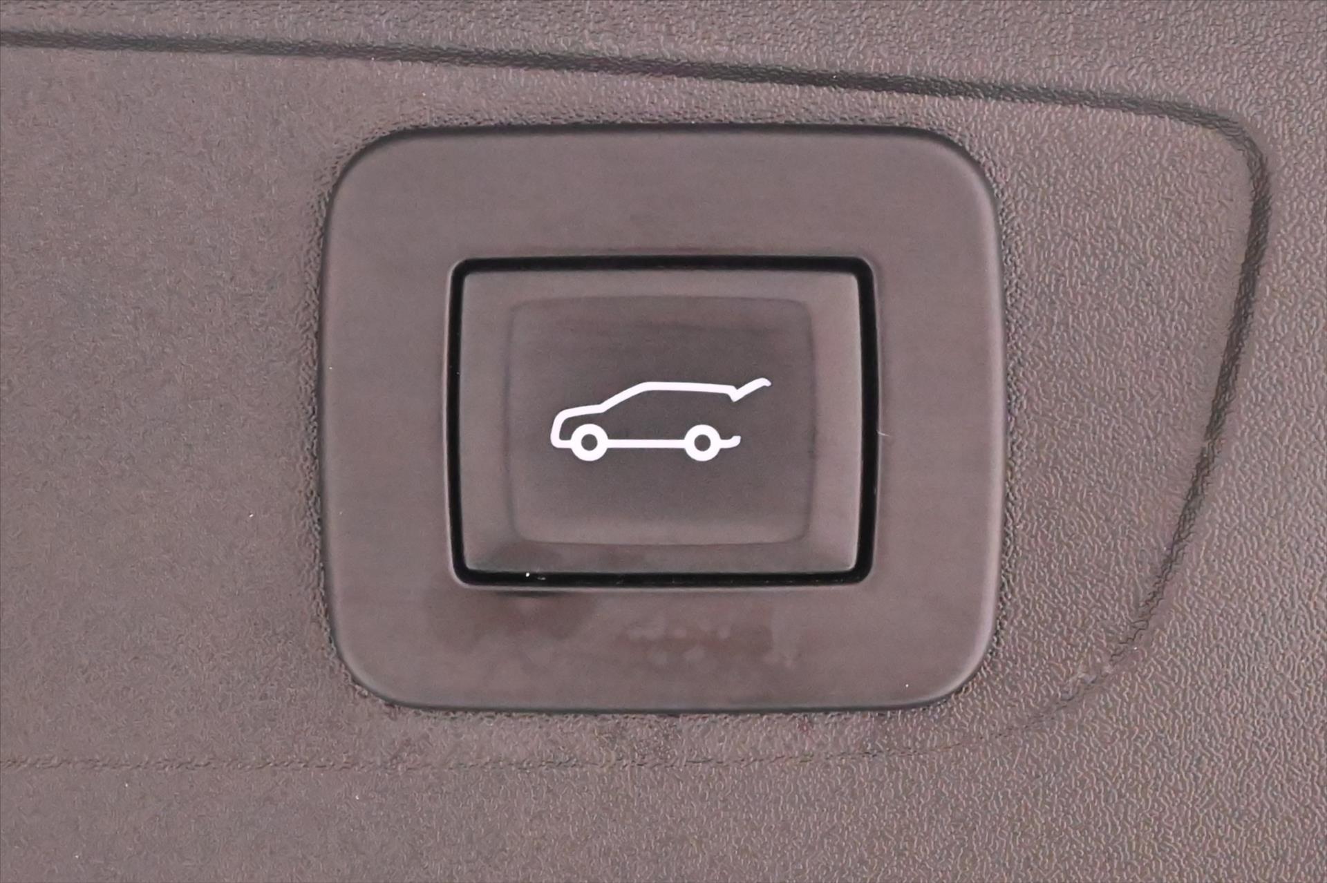 Hlavní fotografie vozu Opel Insignia 2,0 CDTi 128 kW AT8 Elegance-Cosmo Záruka až 5 let (25)