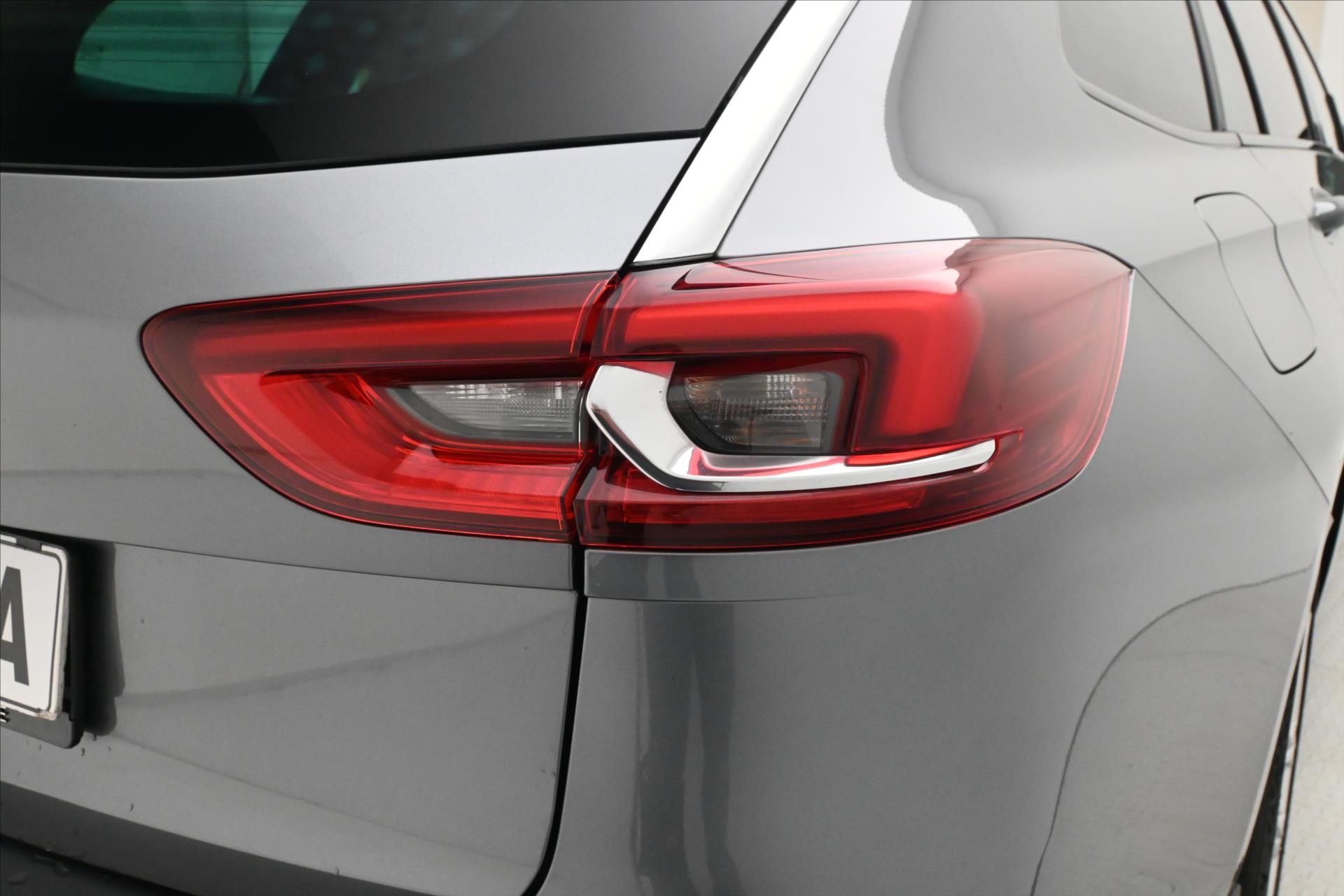 Hlavní fotografie vozu Opel Insignia 2,0 CDTi 128 kW AT8 Elegance-Cosmo Záruka až 5 let (29)