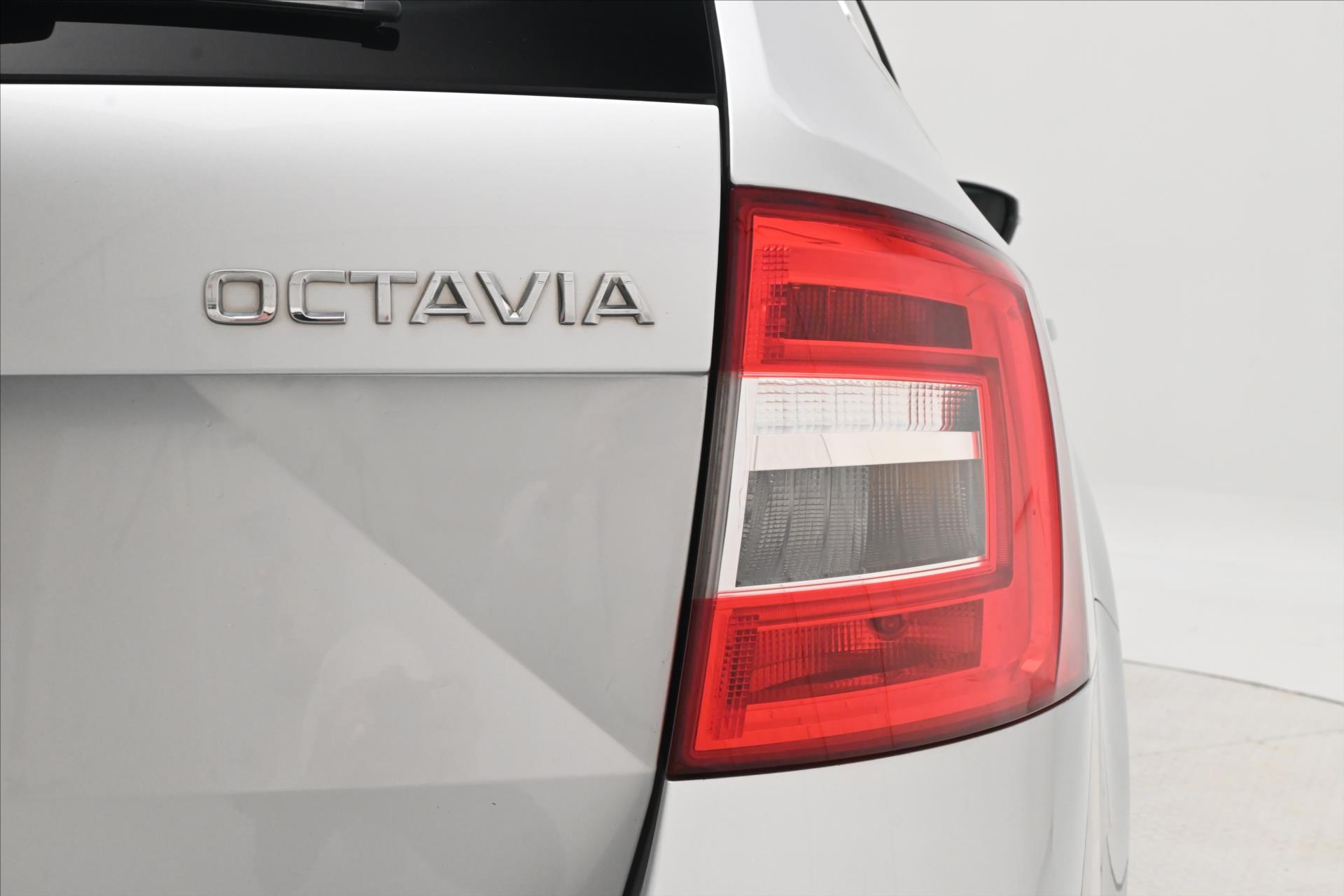 Hlavní fotografie vozu Škoda Octavia 1,5 TSI 110kW Business DSG Záruka až 5 let (26)