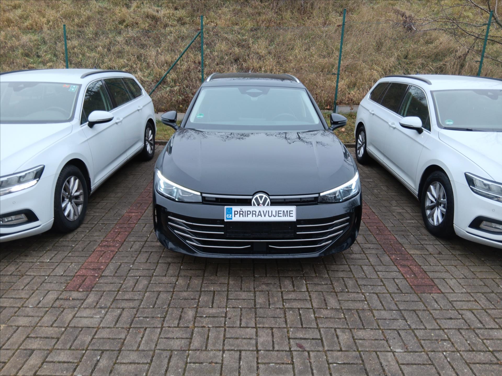 Hlavní fotografie vozu Volkswagen Passat 2,0 TDi 110kW DSG Elegance VŮZ PŘIPRAVUJEME K PRODEJI