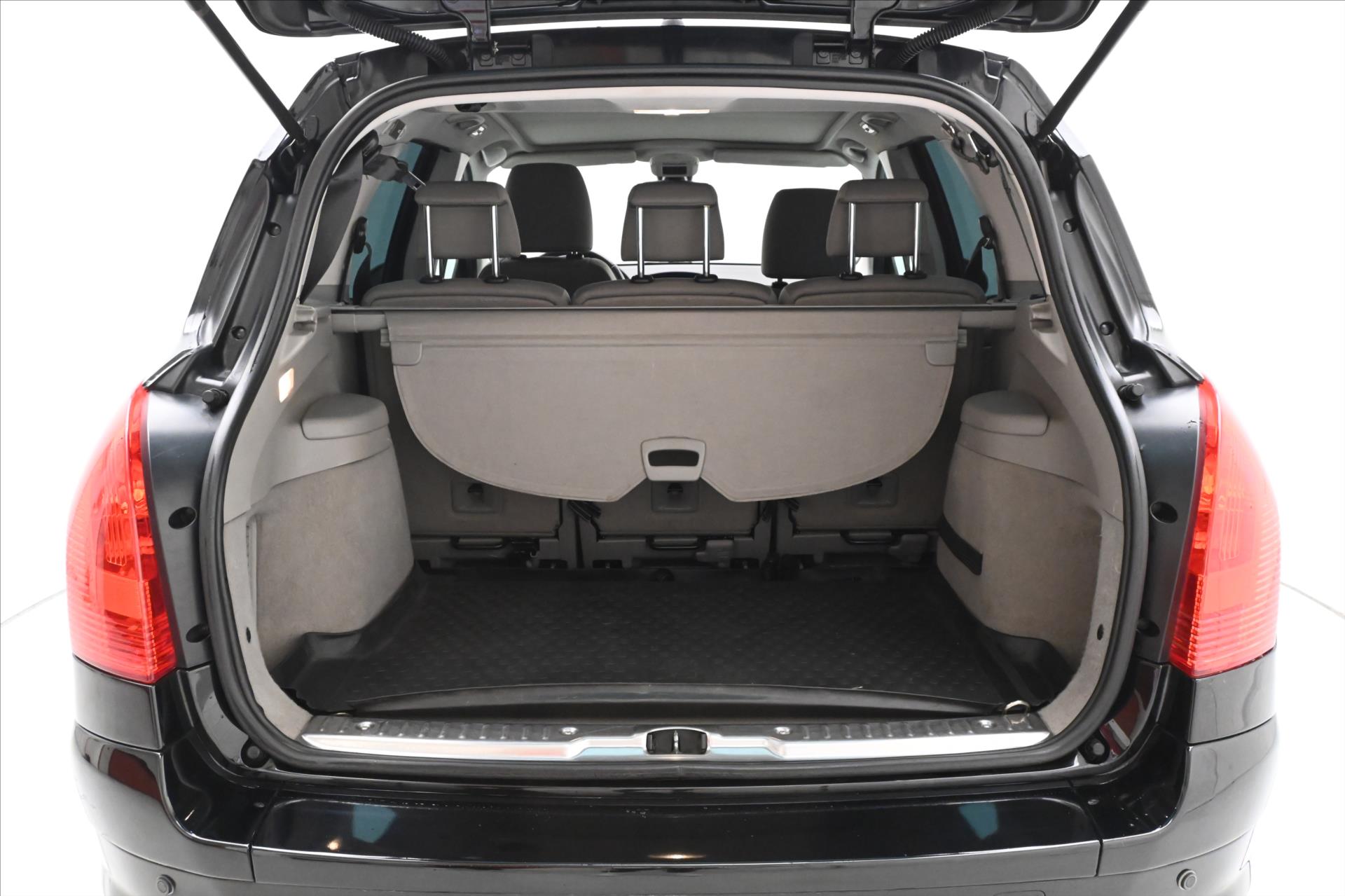 Hlavní fotografie vozu Peugeot 308 1,6 HDI 82 kW SW TAŽNÉ ZAŘÍZENÍ Záruka (9)