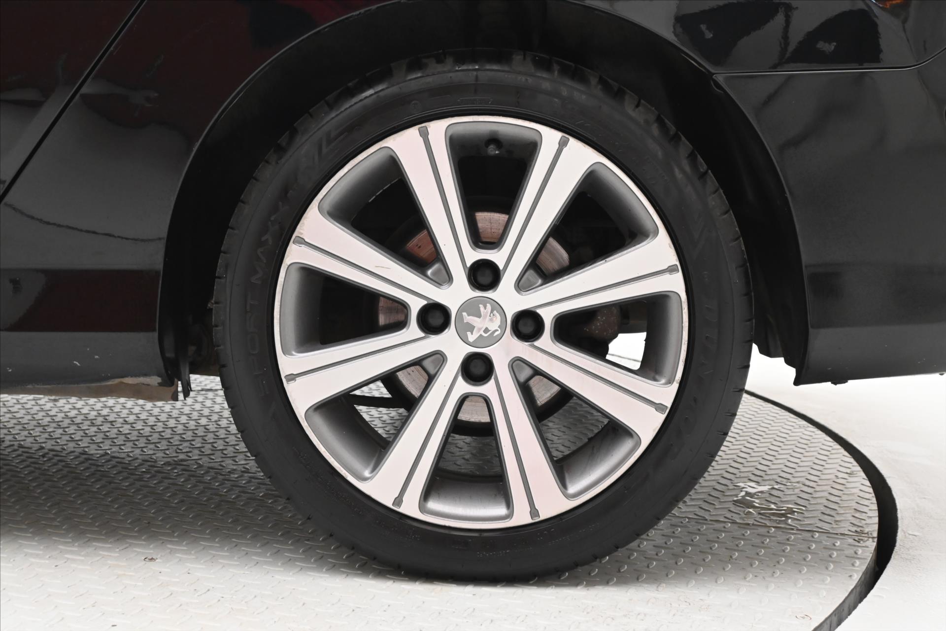 Hlavní fotografie vozu Peugeot 308 1,6 HDI 82 kW SW TAŽNÉ ZAŘÍZENÍ Záruka (22)