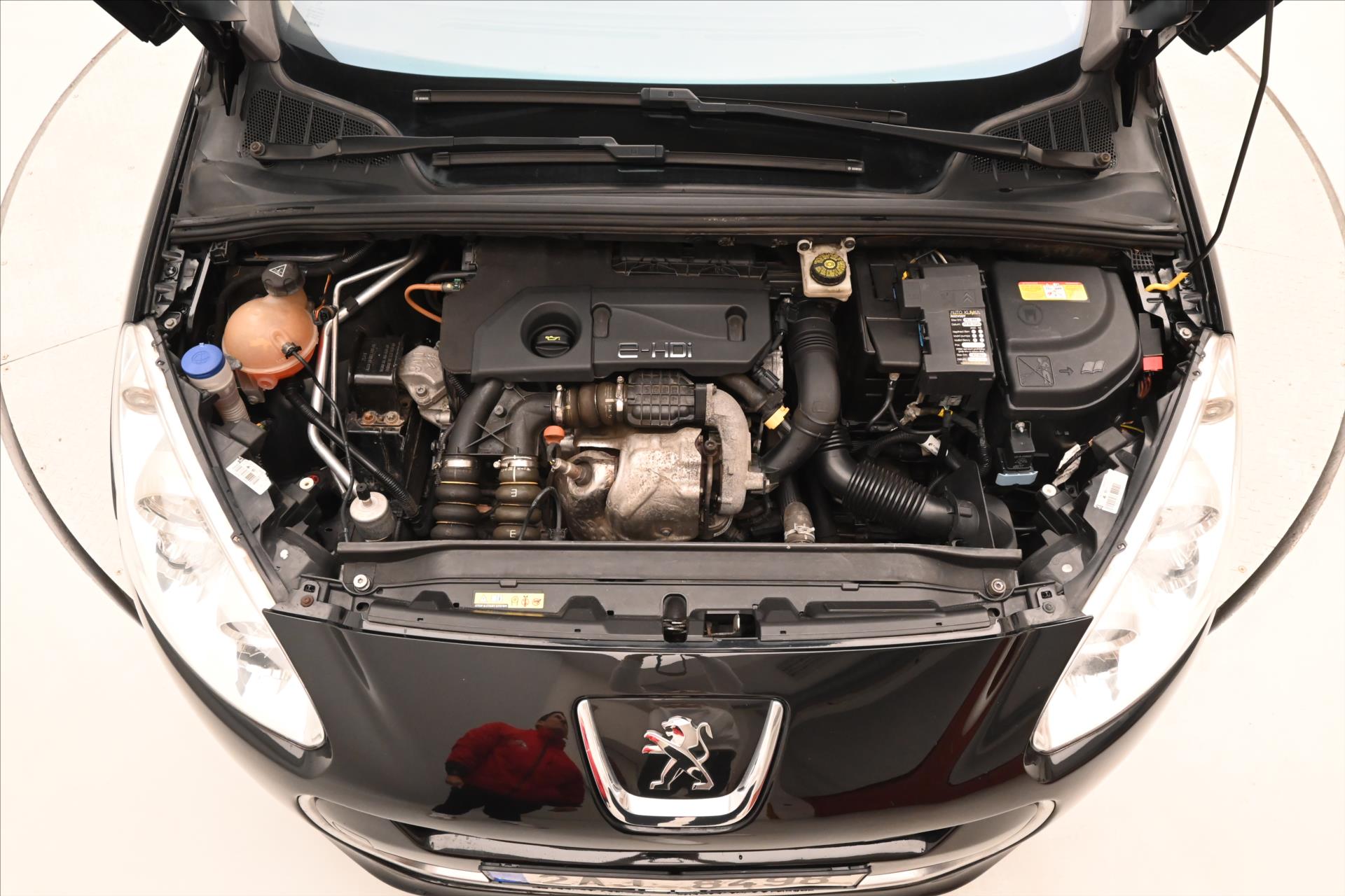 Hlavní fotografie vozu Peugeot 308 1,6 HDI 82 kW SW TAŽNÉ ZAŘÍZENÍ Záruka (8)