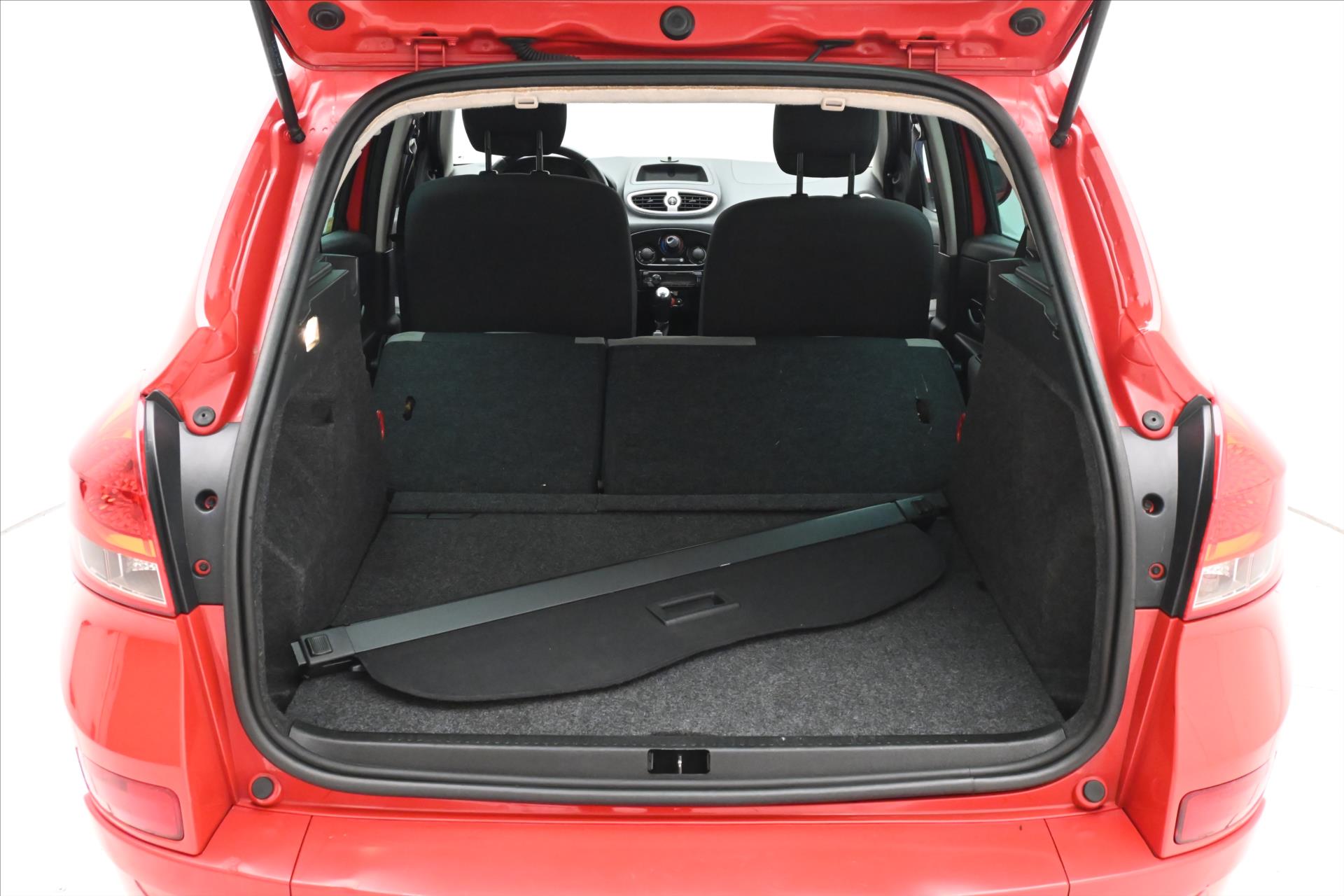 Hlavní fotografie vozu Renault Clio 1,2 Tce 74kW GRANDT (10)