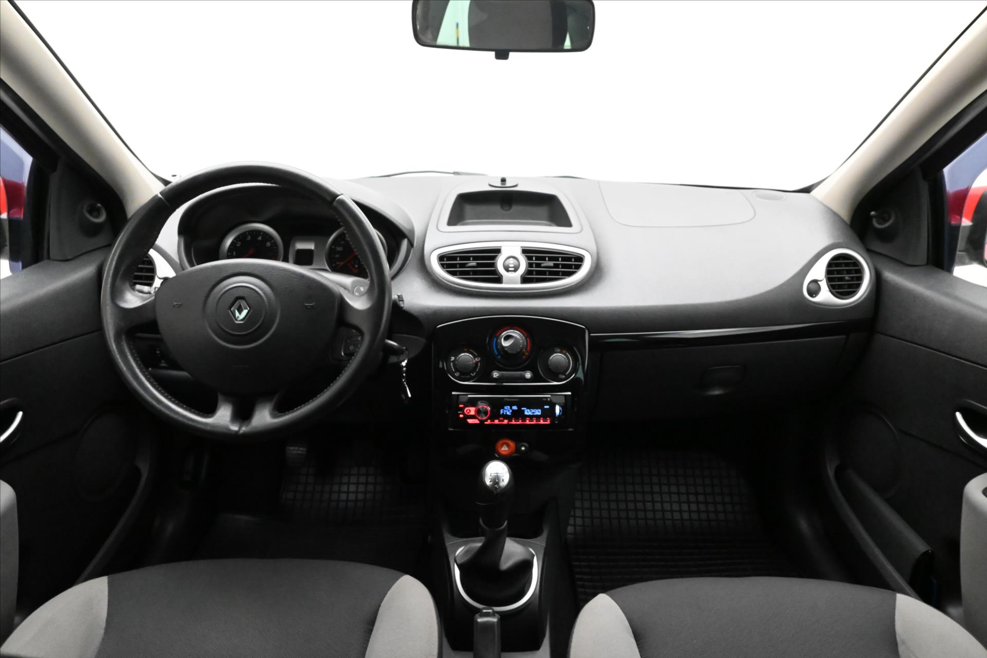 Hlavní fotografie vozu Renault Clio 1,2 Tce 74kW GRANDT (14)