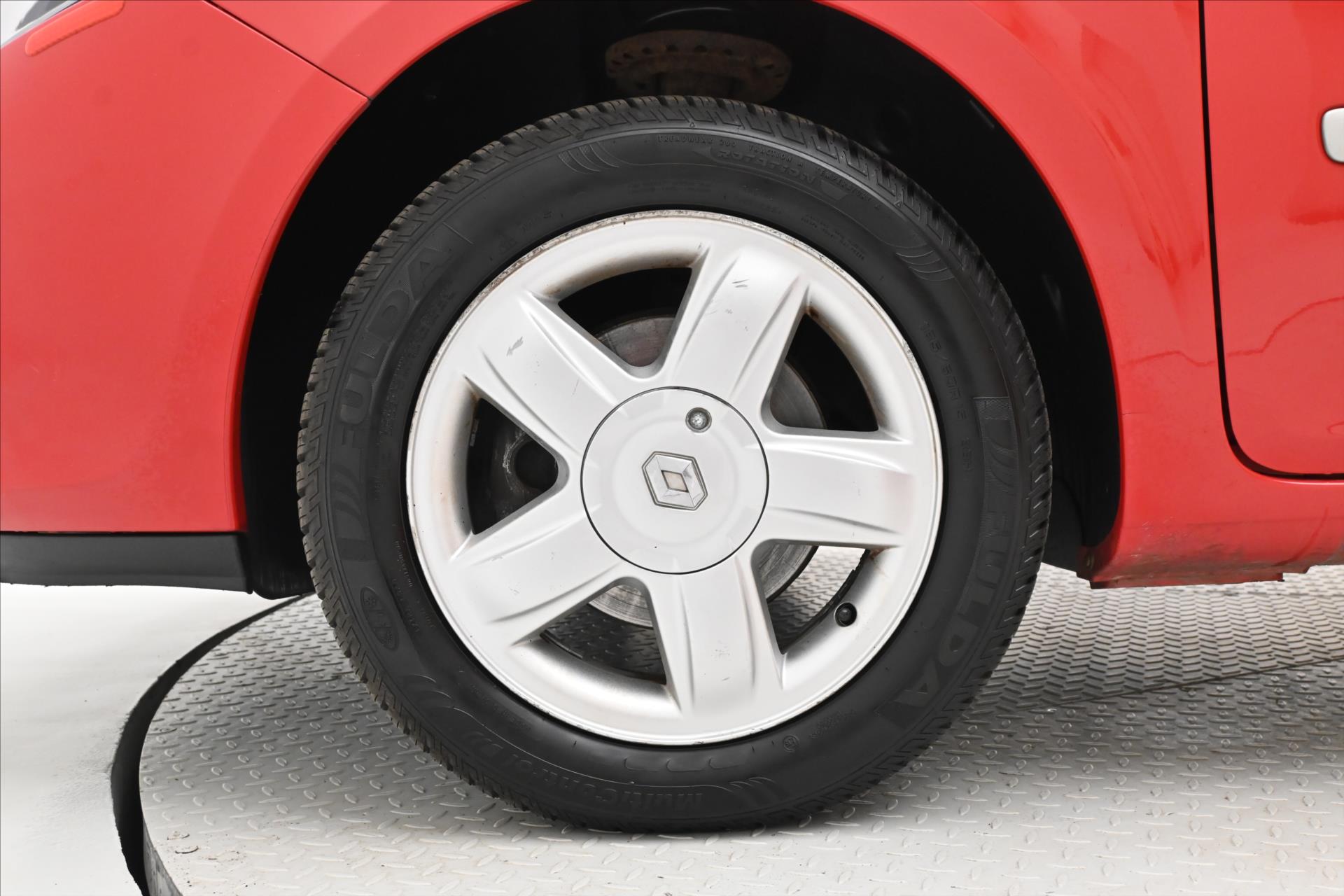 Hlavní fotografie vozu Renault Clio 1,2 Tce 74kW GRANDT (26)