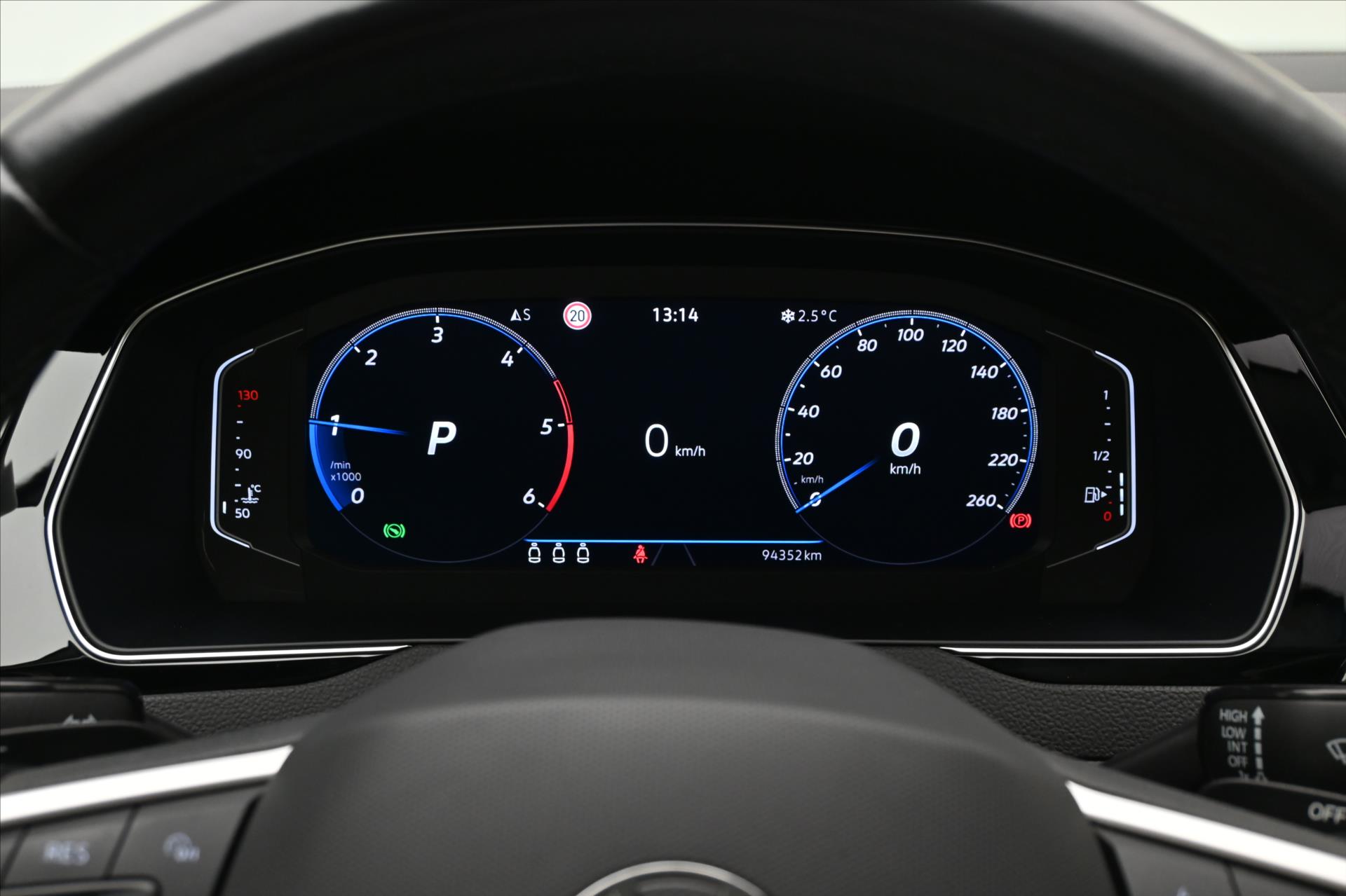 Hlavní fotografie vozu Volkswagen Passat 2,0 TDI 110kW DSG ELEGANCE Záruka až 5 let (15)