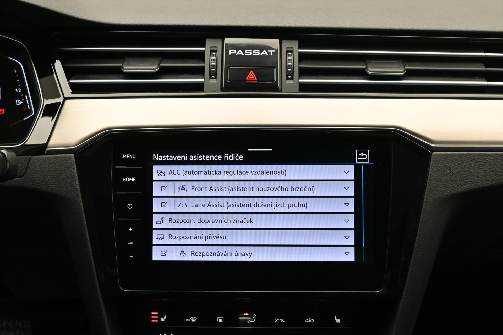 Hlavní fotografie vozu Volkswagen Passat 2,0 TDI 110kW DSG ELEGANCE Záruka až 5 let (19)