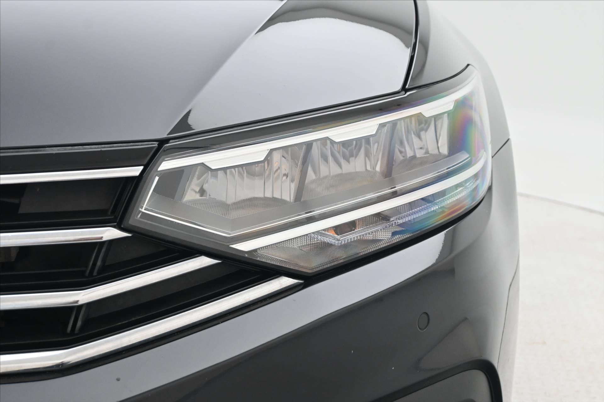 Hlavní fotografie vozu Volkswagen Passat 2,0 TDI 110kW DSG ELEGANCE Záruka až 5 let (31)