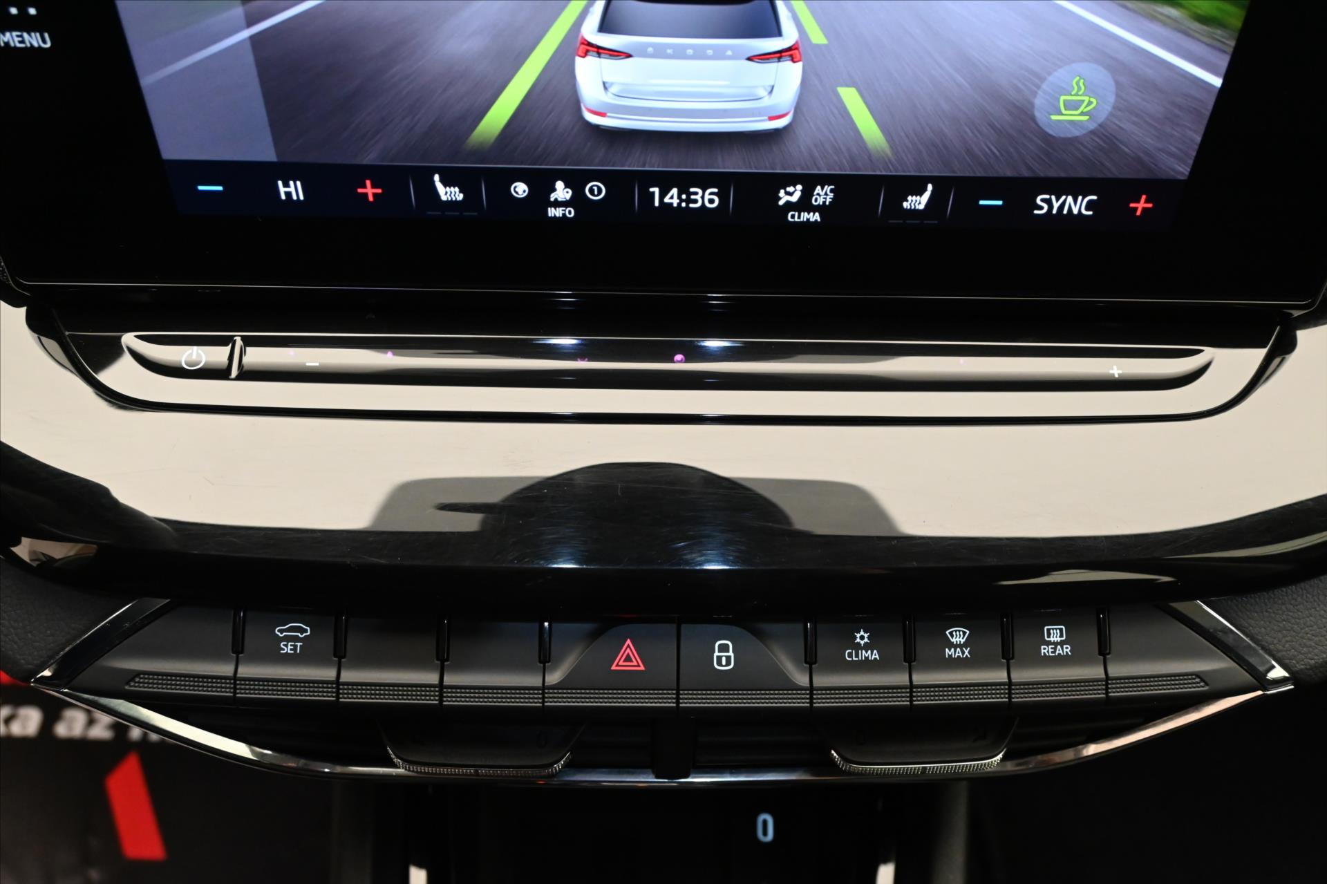 Hlavní fotografie vozu Škoda Octavia 2,0 TDI 110 kW DSG Style Záruka až 5 let (21)