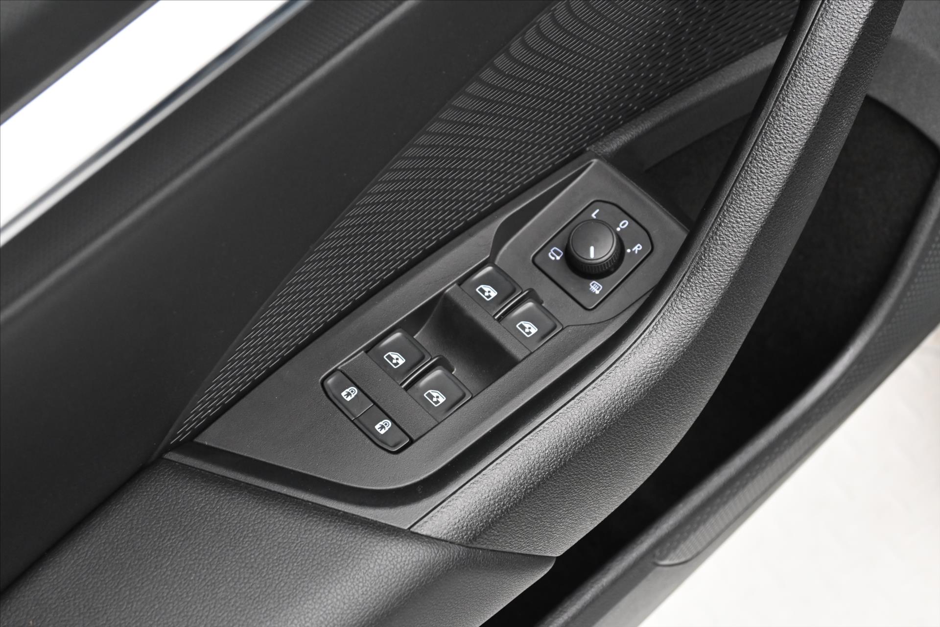 Hlavní fotografie vozu Škoda Octavia 2,0 TDI 110 kW DSG Style Záruka až 5 let (26)