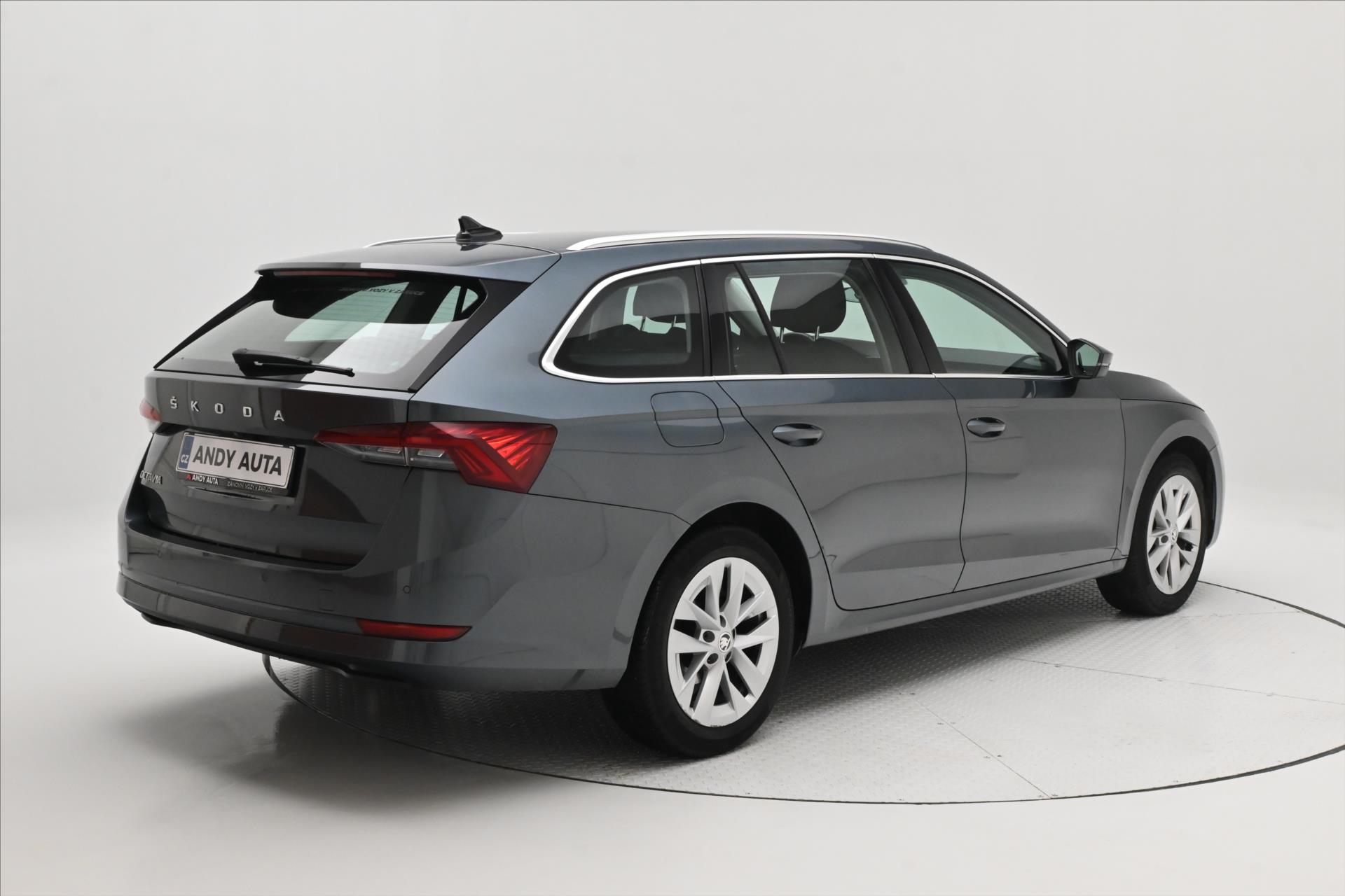 Hlavní fotografie vozu Škoda Octavia 2,0 TDI 110 kW DSG Style Záruka až 5 let (5)