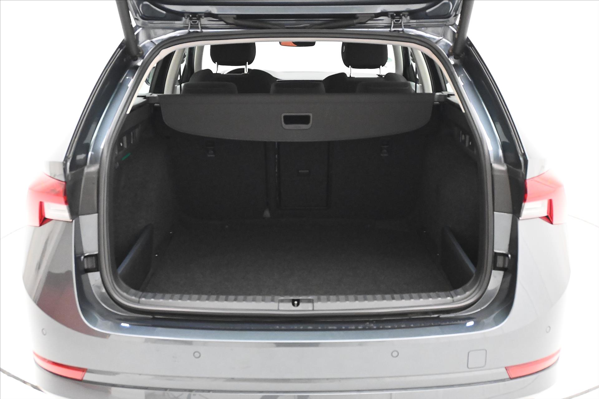 Hlavní fotografie vozu Škoda Octavia 2,0 TDI 110kW DSG STYLE Záruka až 5 let (9)