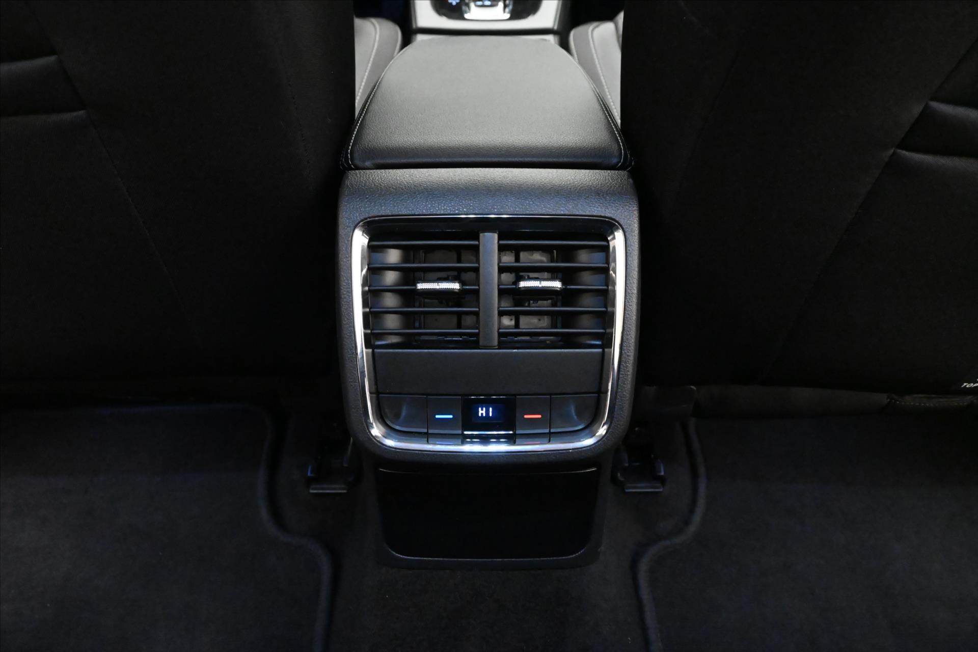 Hlavní fotografie vozu Škoda Octavia 2,0 TDI 110kW DSG STYLE Záruka až 5 let (21)