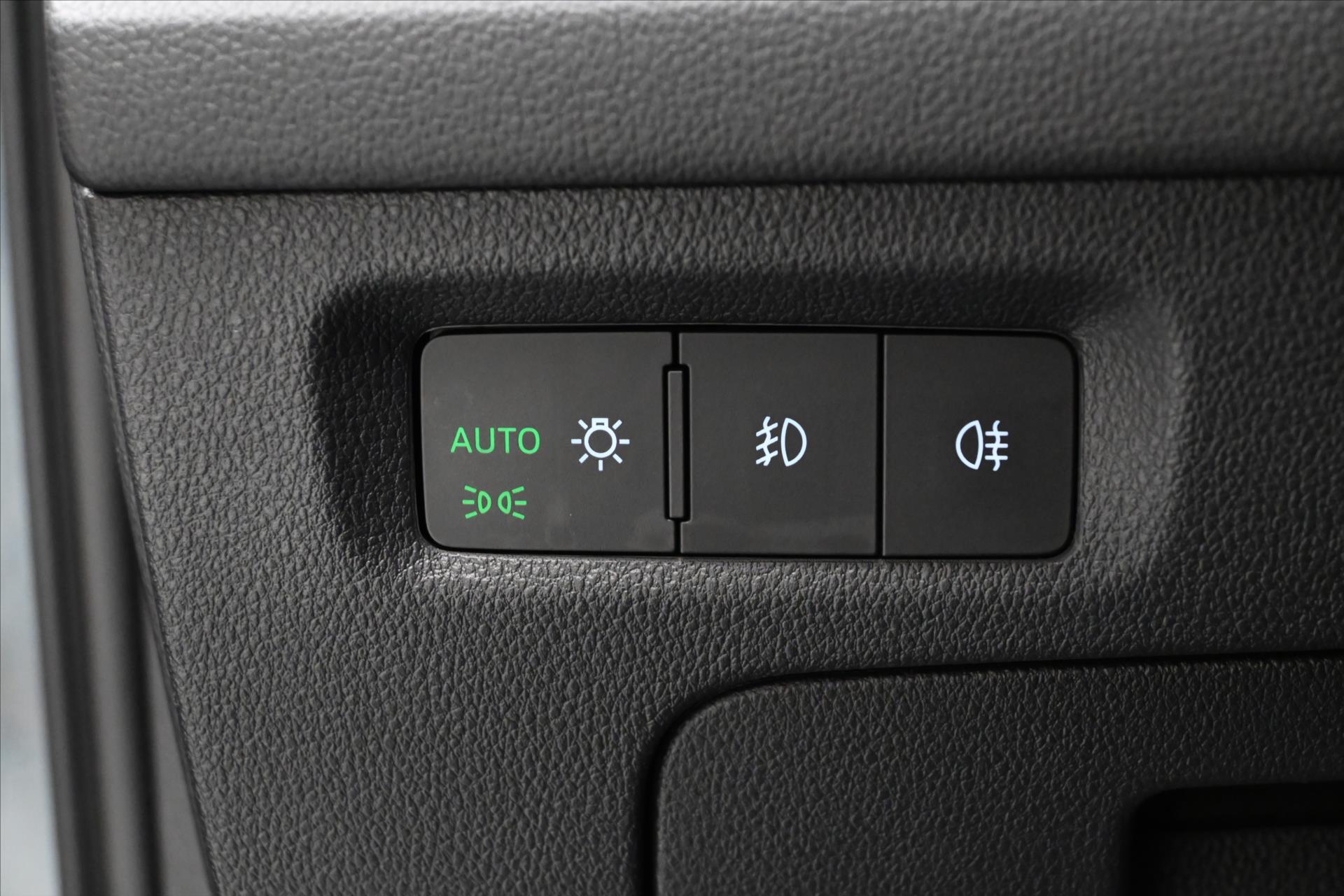 Hlavní fotografie vozu Škoda Octavia 2,0 TDI 110kW DSG STYLE Záruka až 5 let (26)