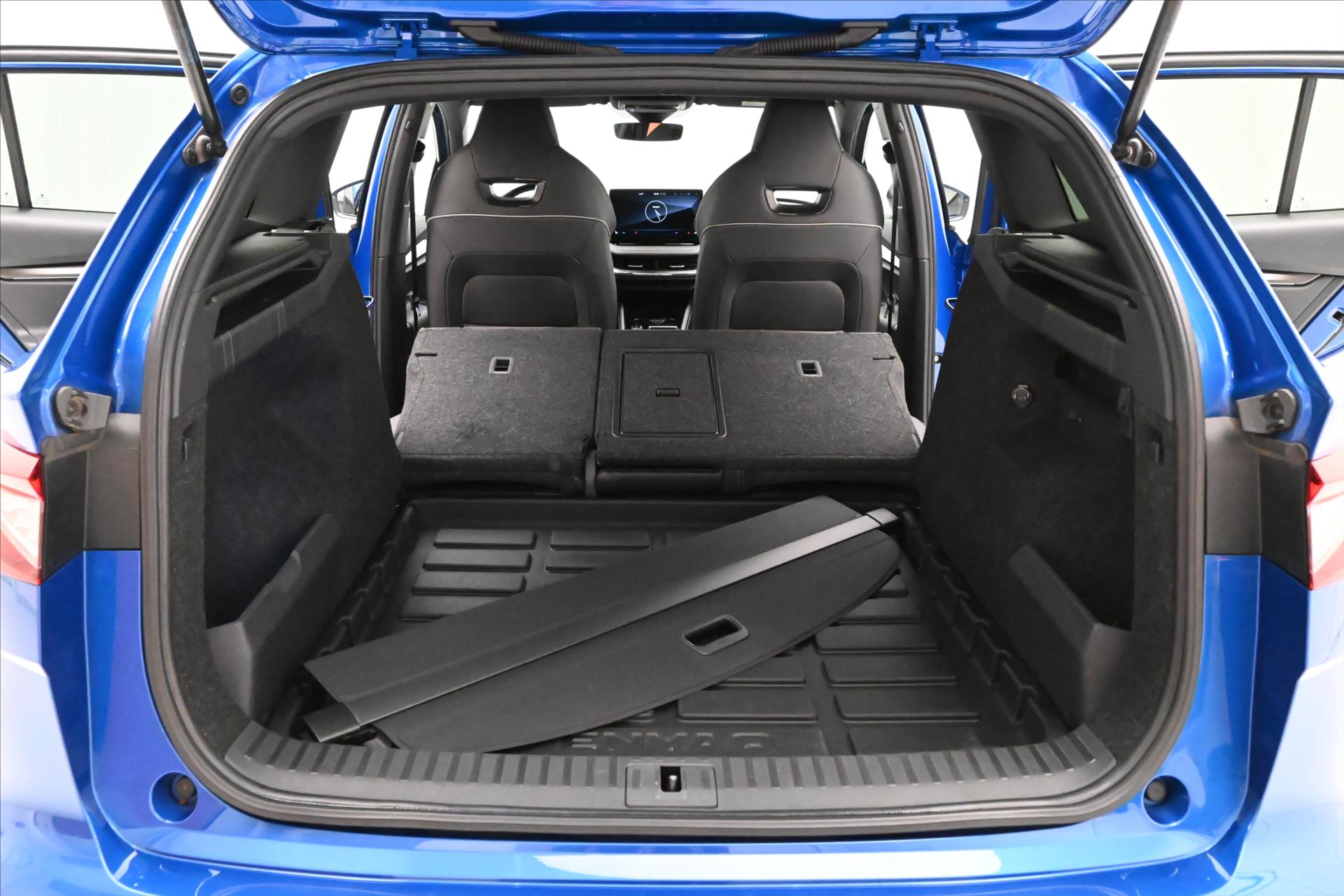 Hlavní fotografie vozu Škoda Enyaq iV 80 150kW 82kWh SPORTLINE Záruka až 5 let (10)