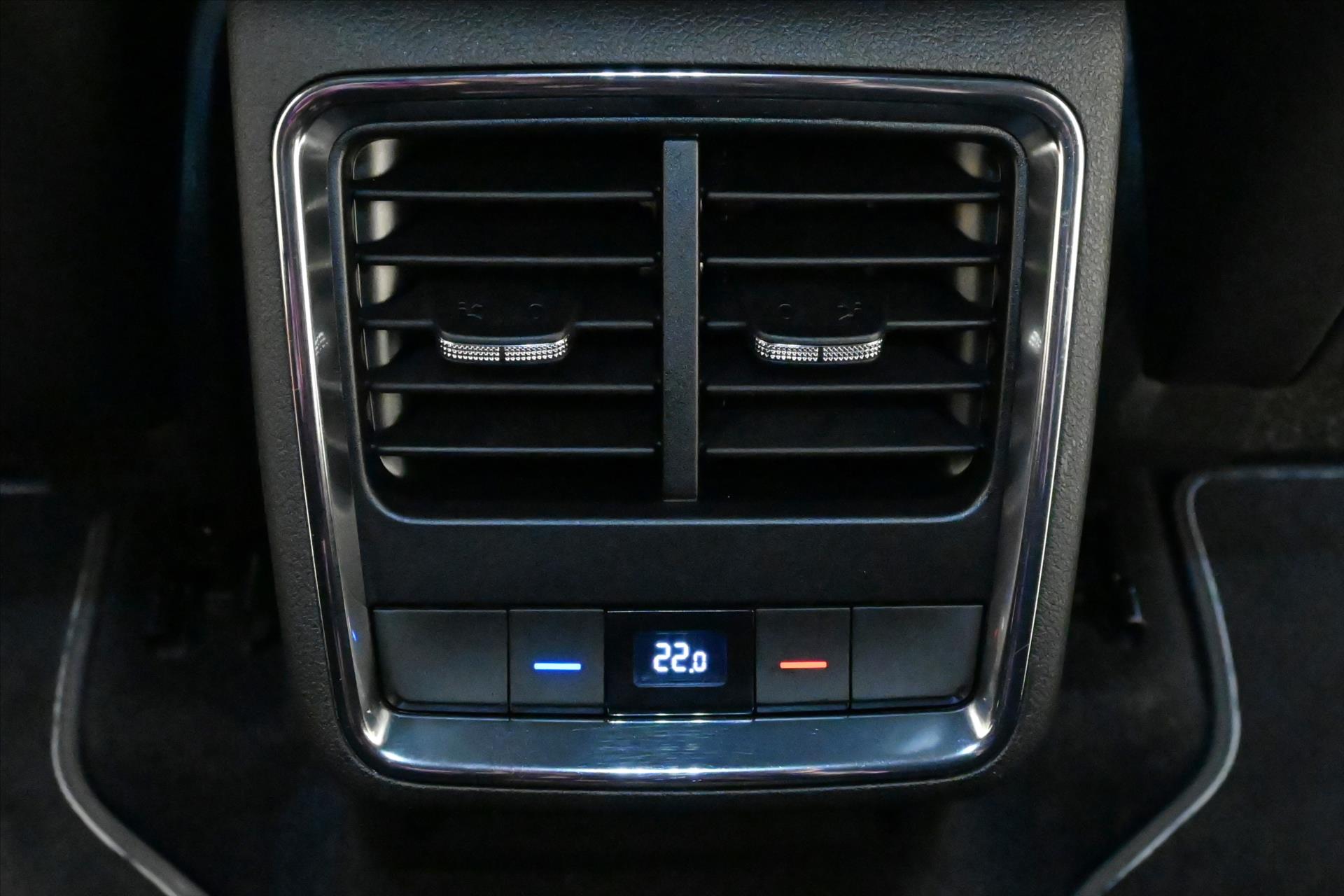 Hlavní fotografie vozu Škoda Enyaq iV 80 150kW 82kWh SPORTLINE Záruka až 5 let (22)