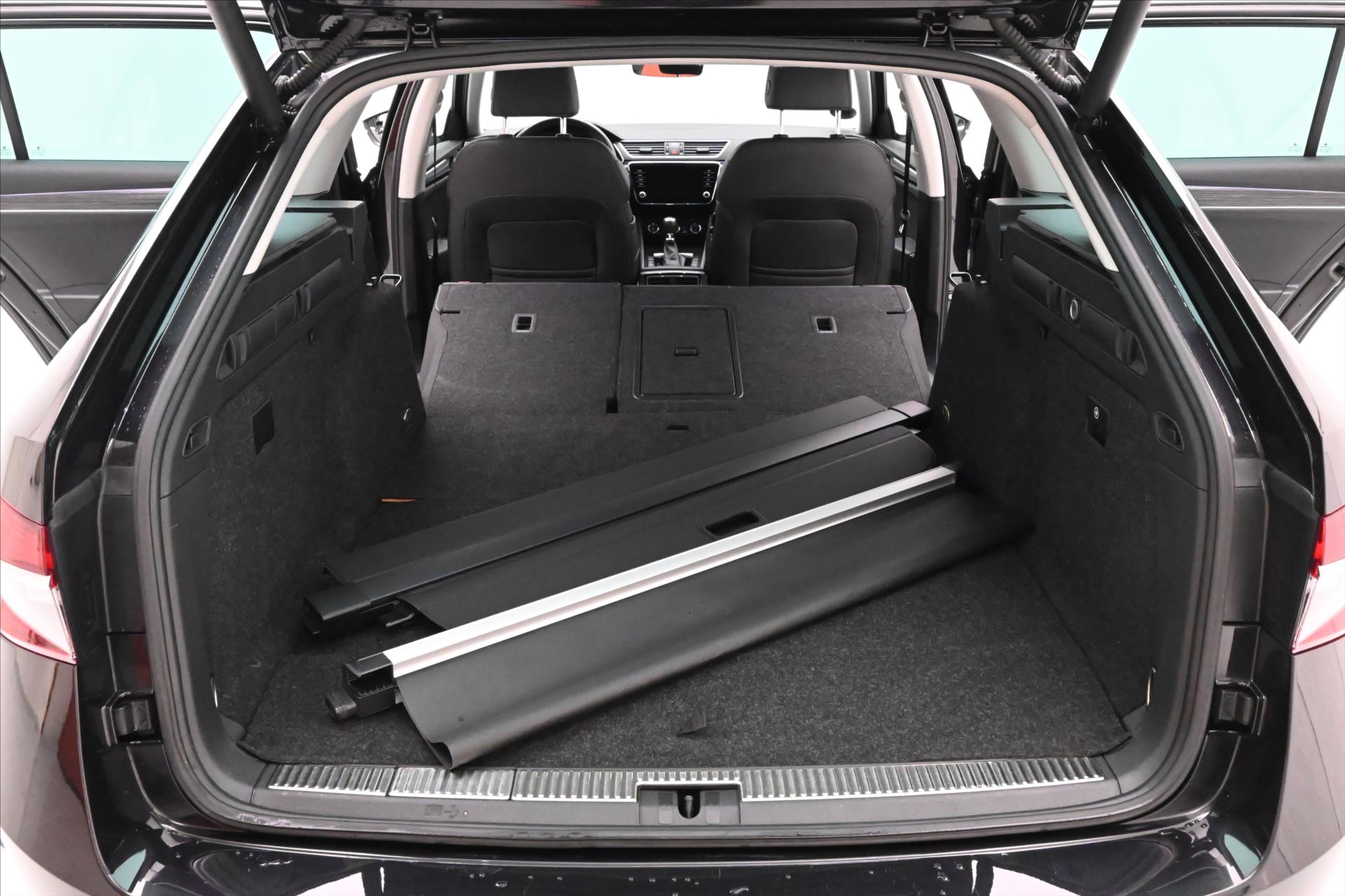 Main photo of the car Skoda Superb 1.4 TSI iV 160 kW DSG Style Warranty up to 5 years (11)