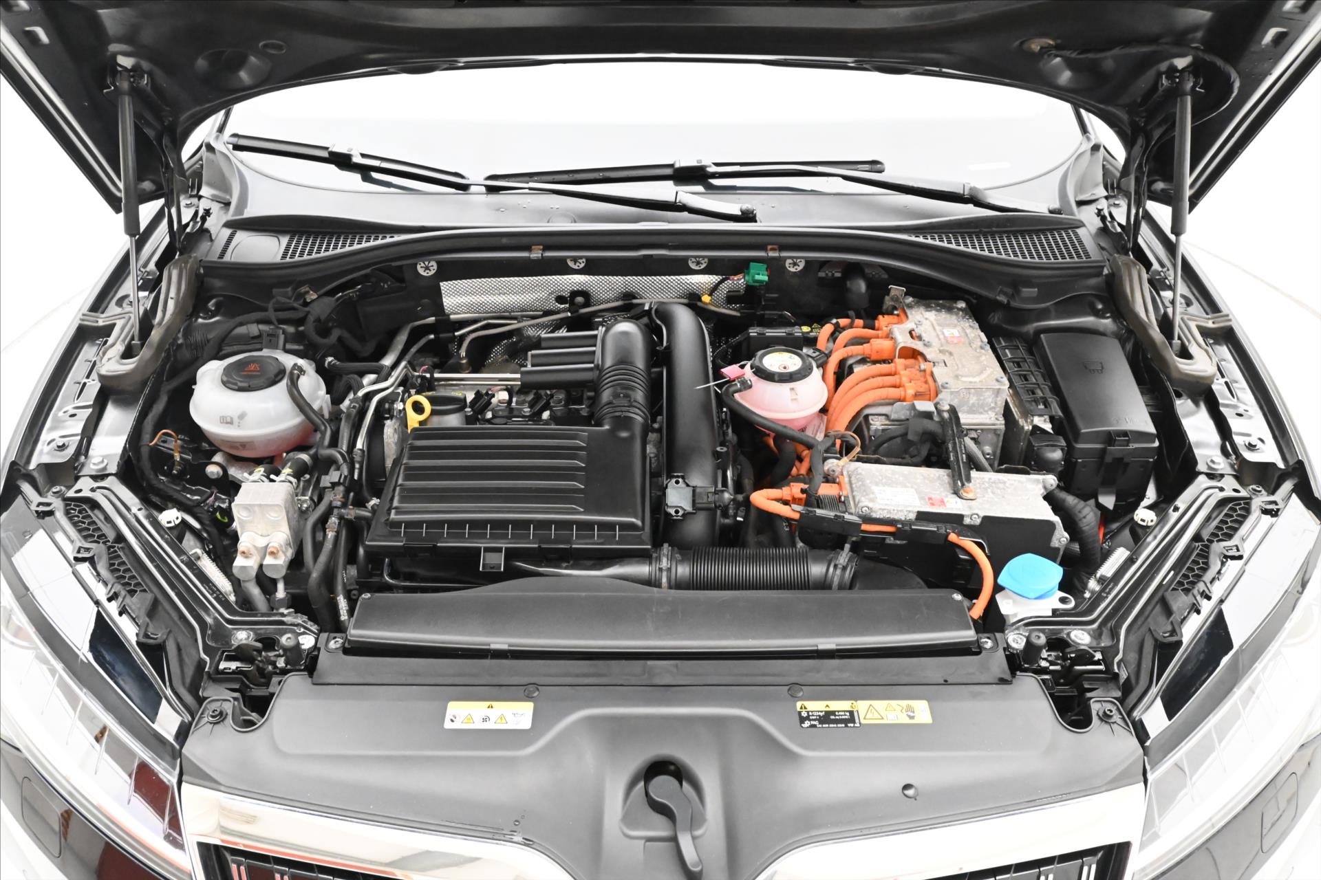 Main photo of the car Skoda Superb 1.4 TSI iV 160 kW DSG Style Warranty up to 5 years (9)